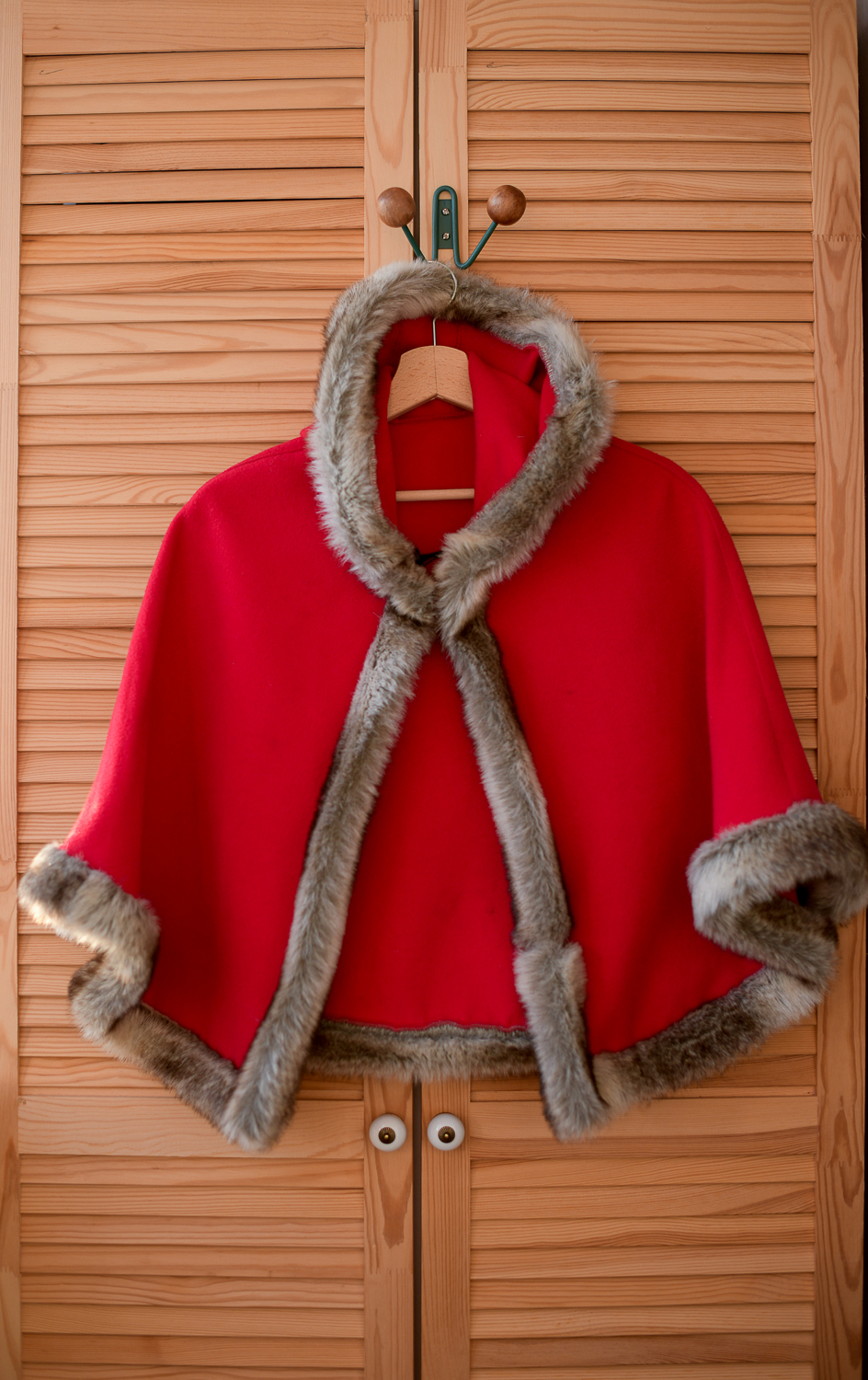 Пончо красное S-M