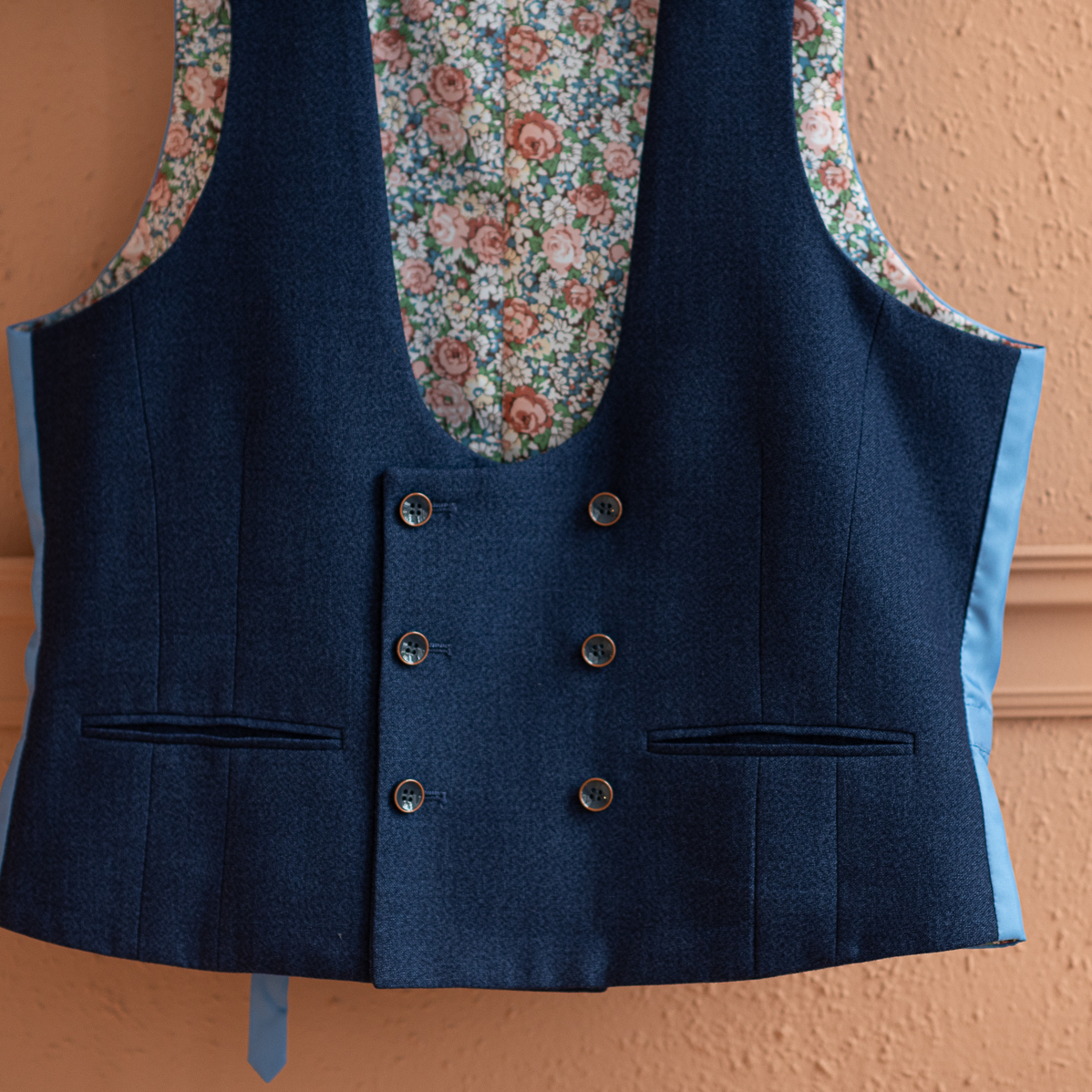 Жилетка синяя