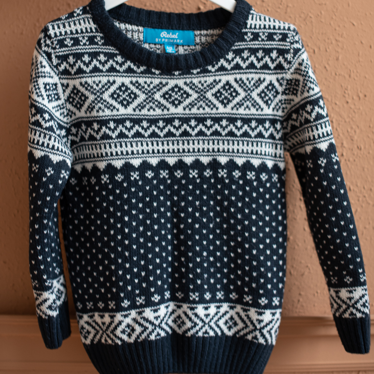 Свитер с орнаментом р. 110