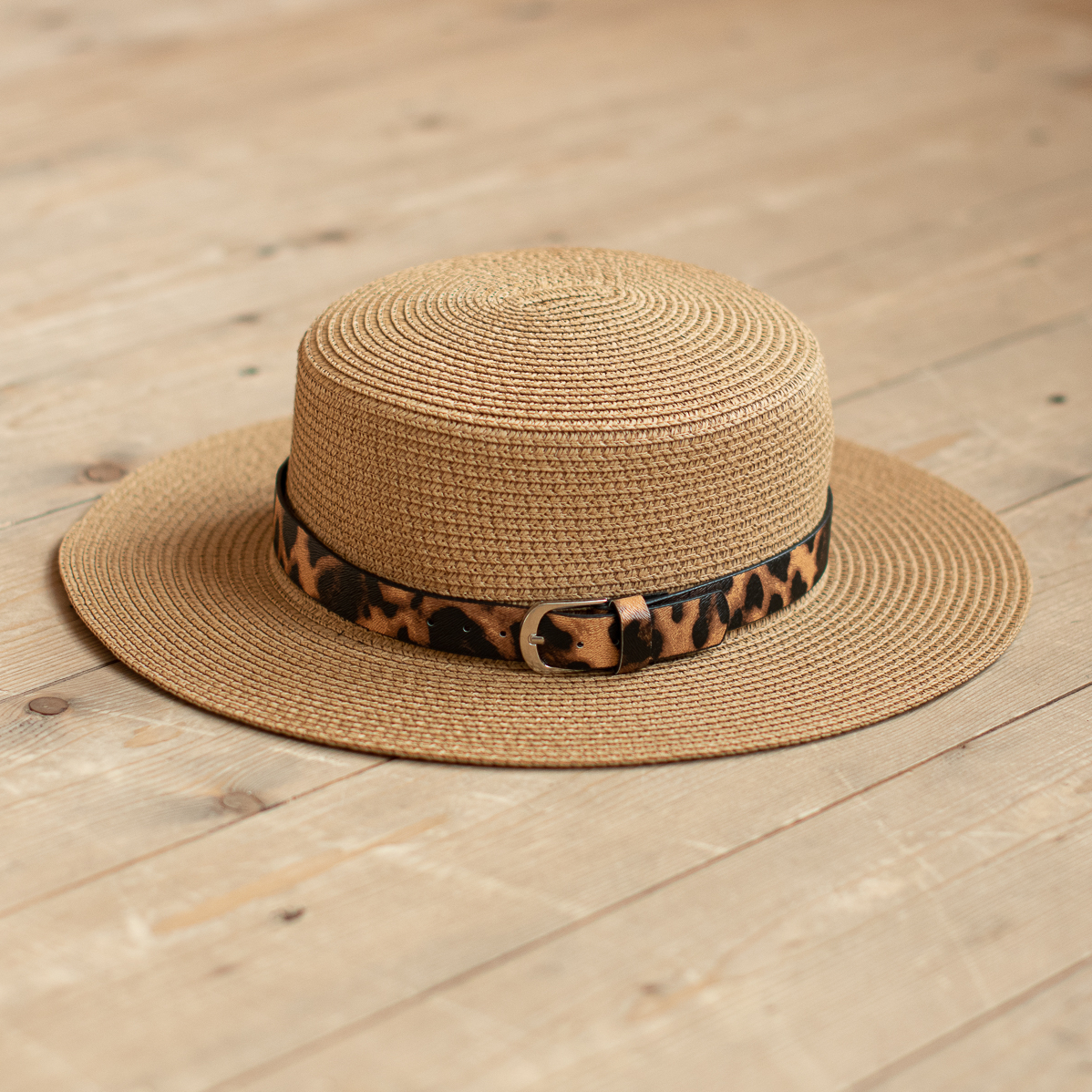 Шляпа соломенная