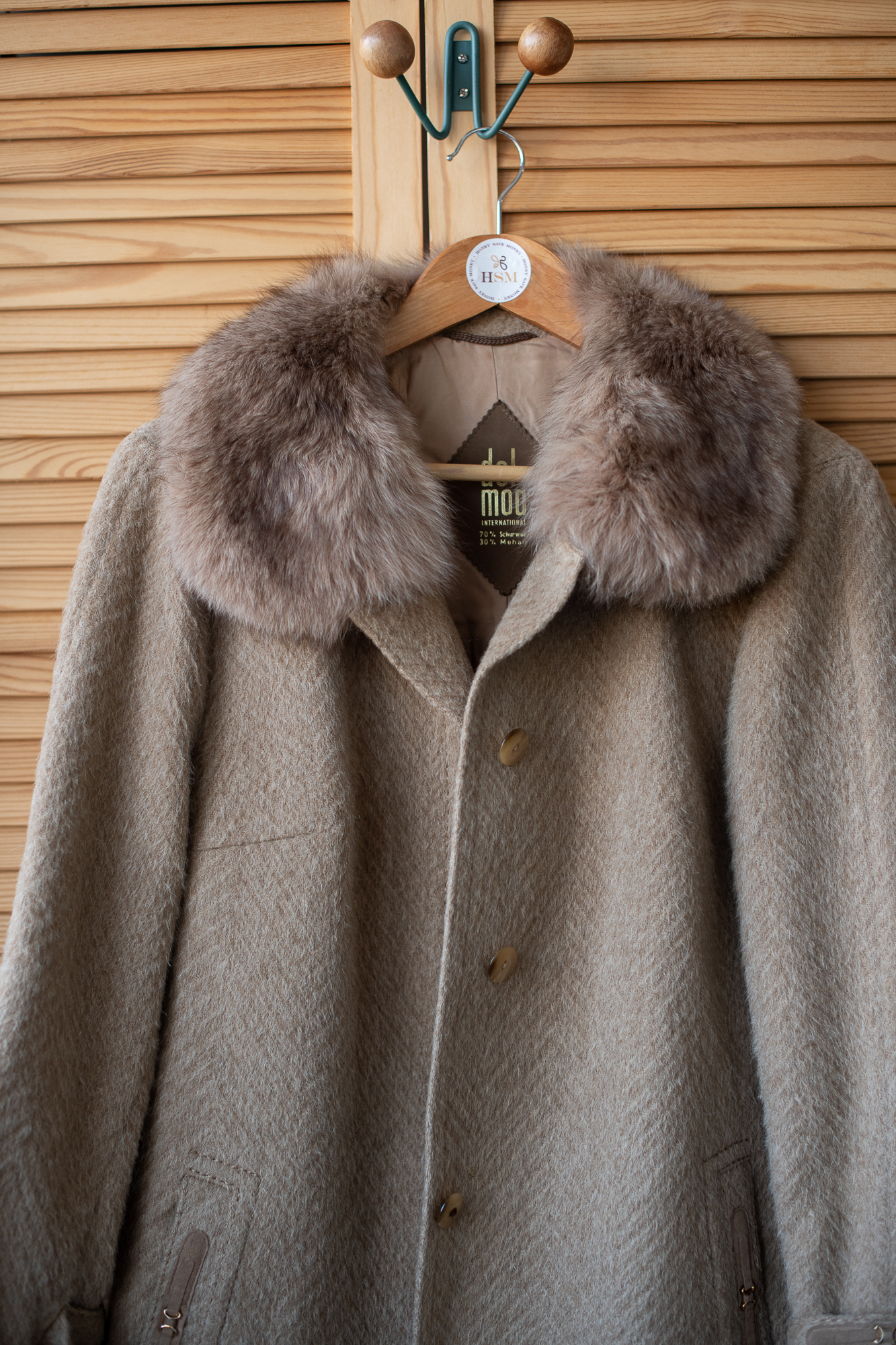 Пальто бежевое L