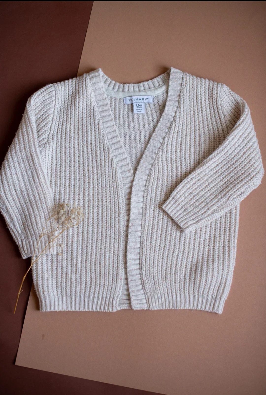 Кардиган молочный 104р