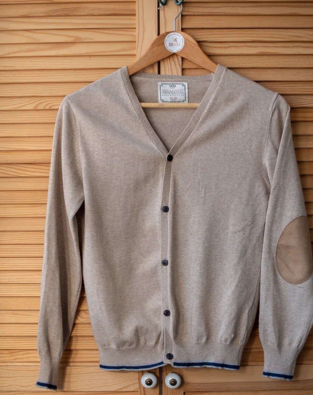 Кардиган бежевый на пуговицах 162