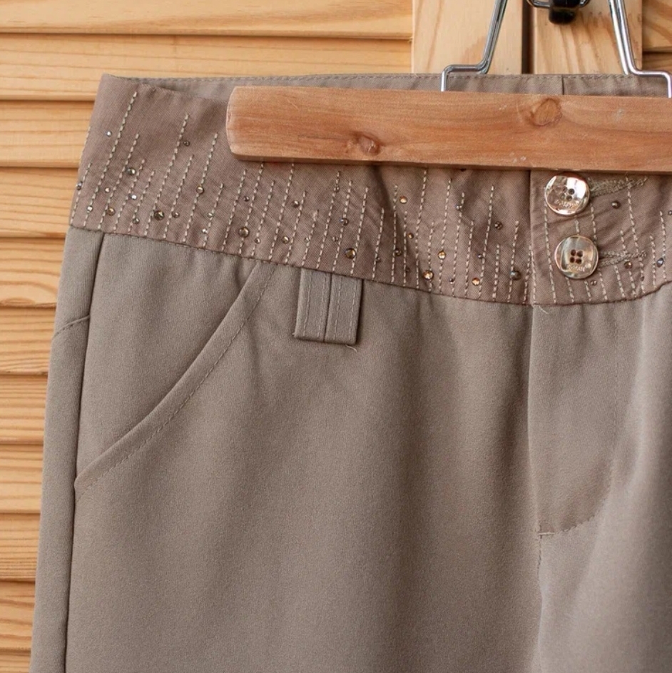 Брюки бежевые S