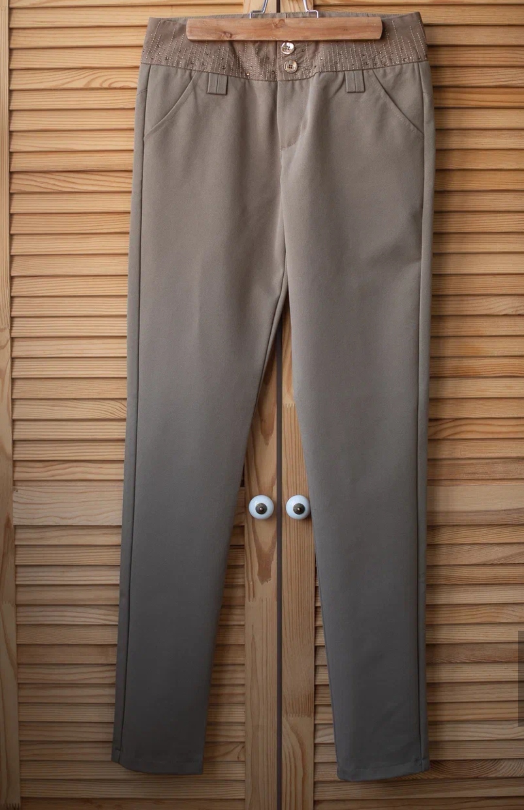 Брюки бежевые S