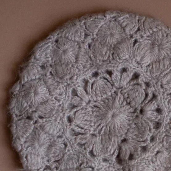 Берет бежевый