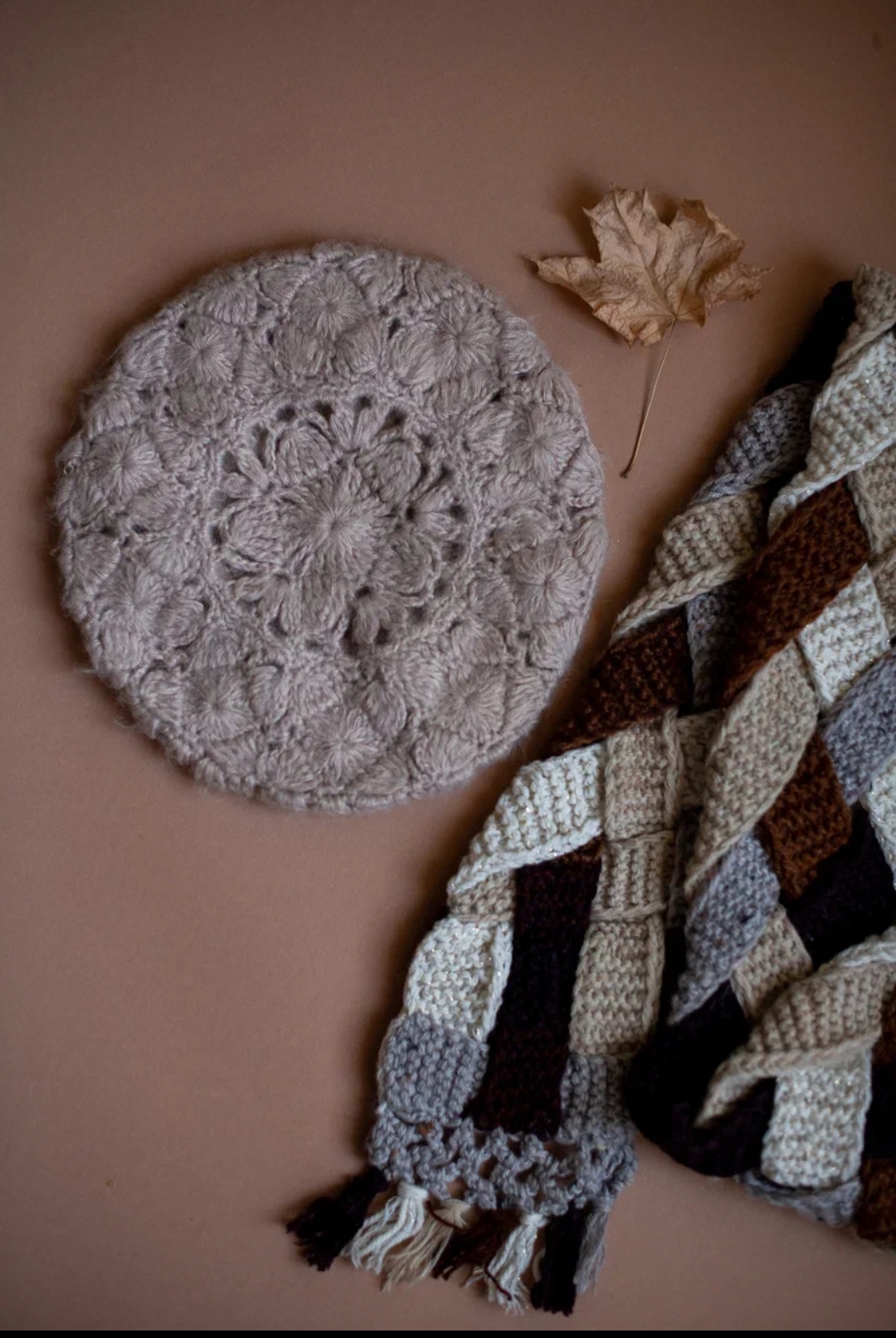 Берет бежевый