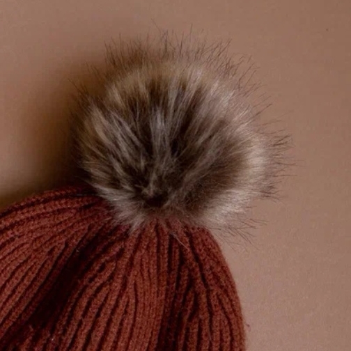 Шапка коричневая