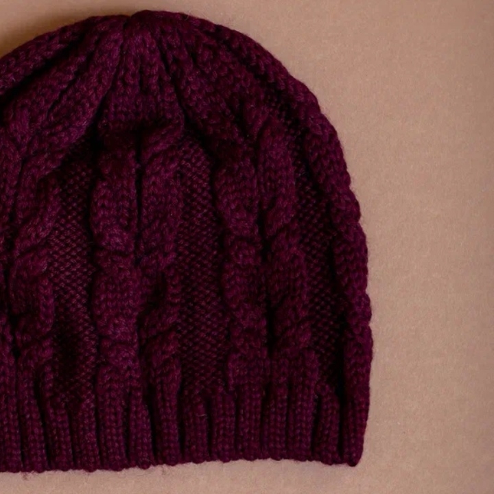 Шапка бордовая