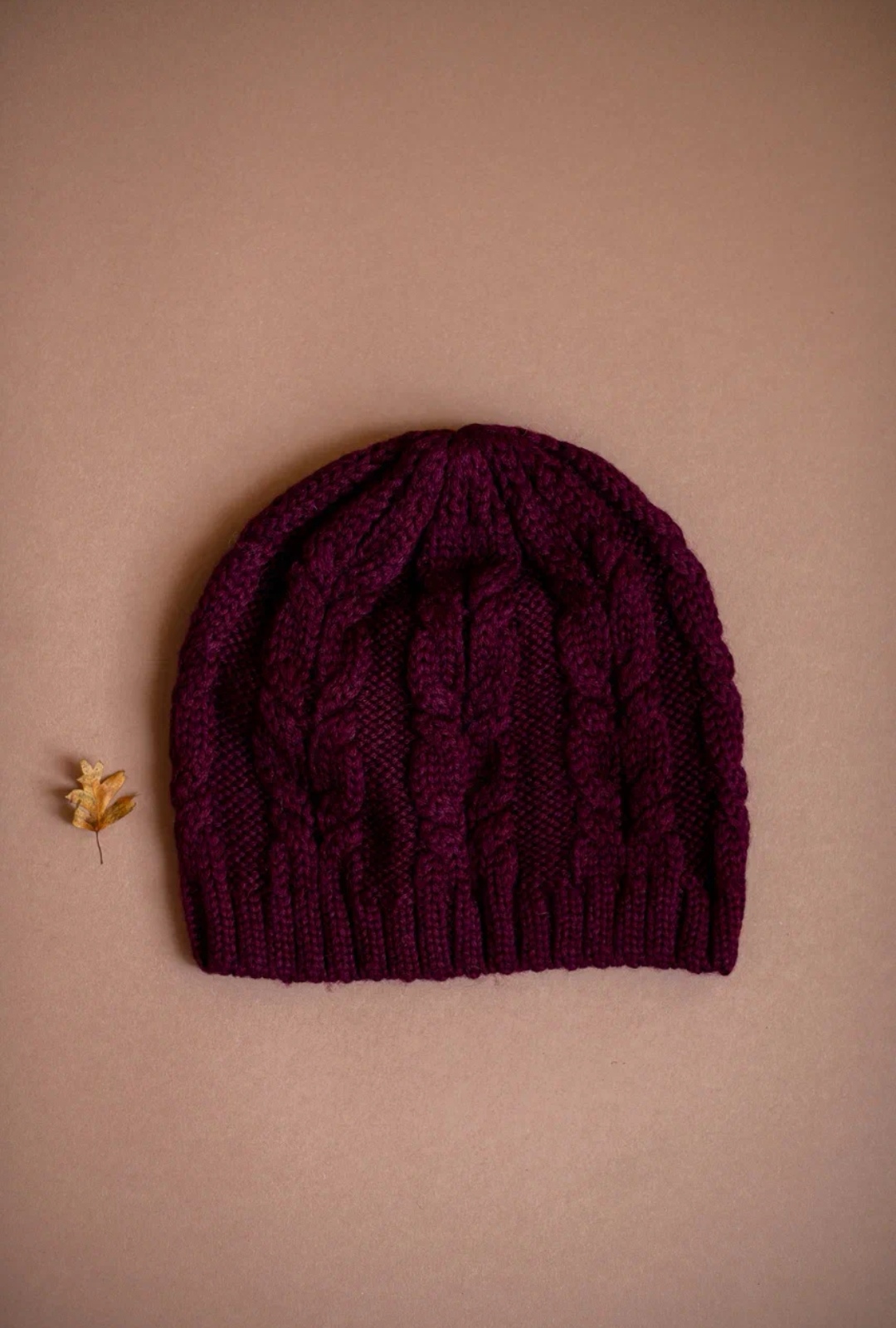Шапка бордовая