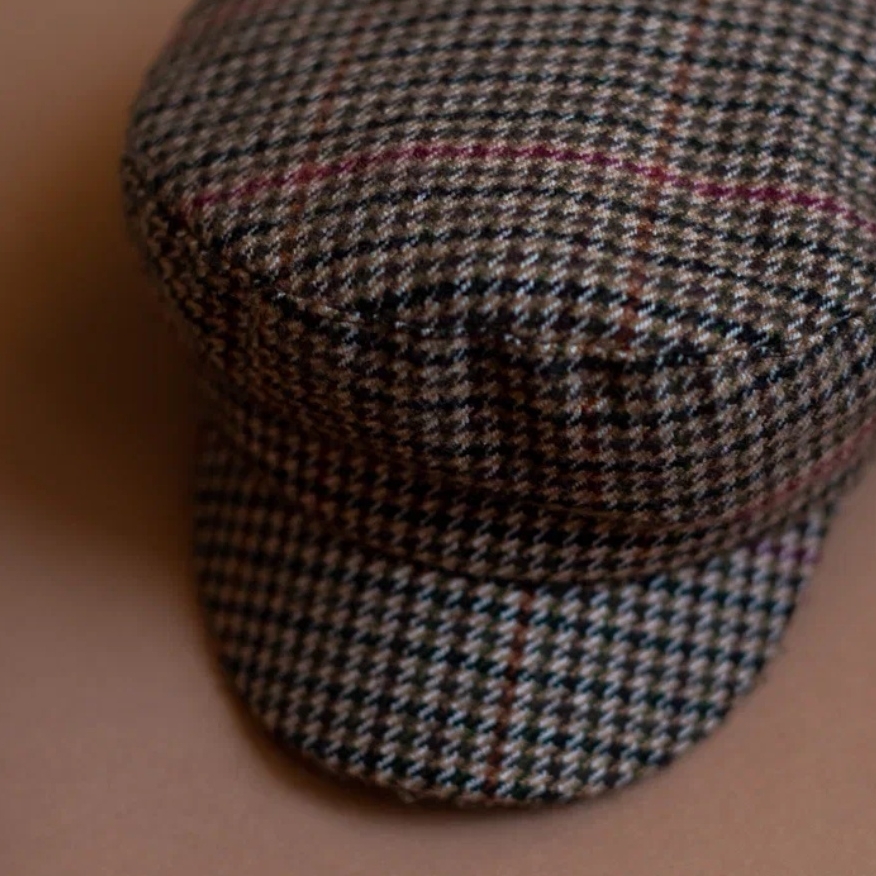 Кепка в клетку