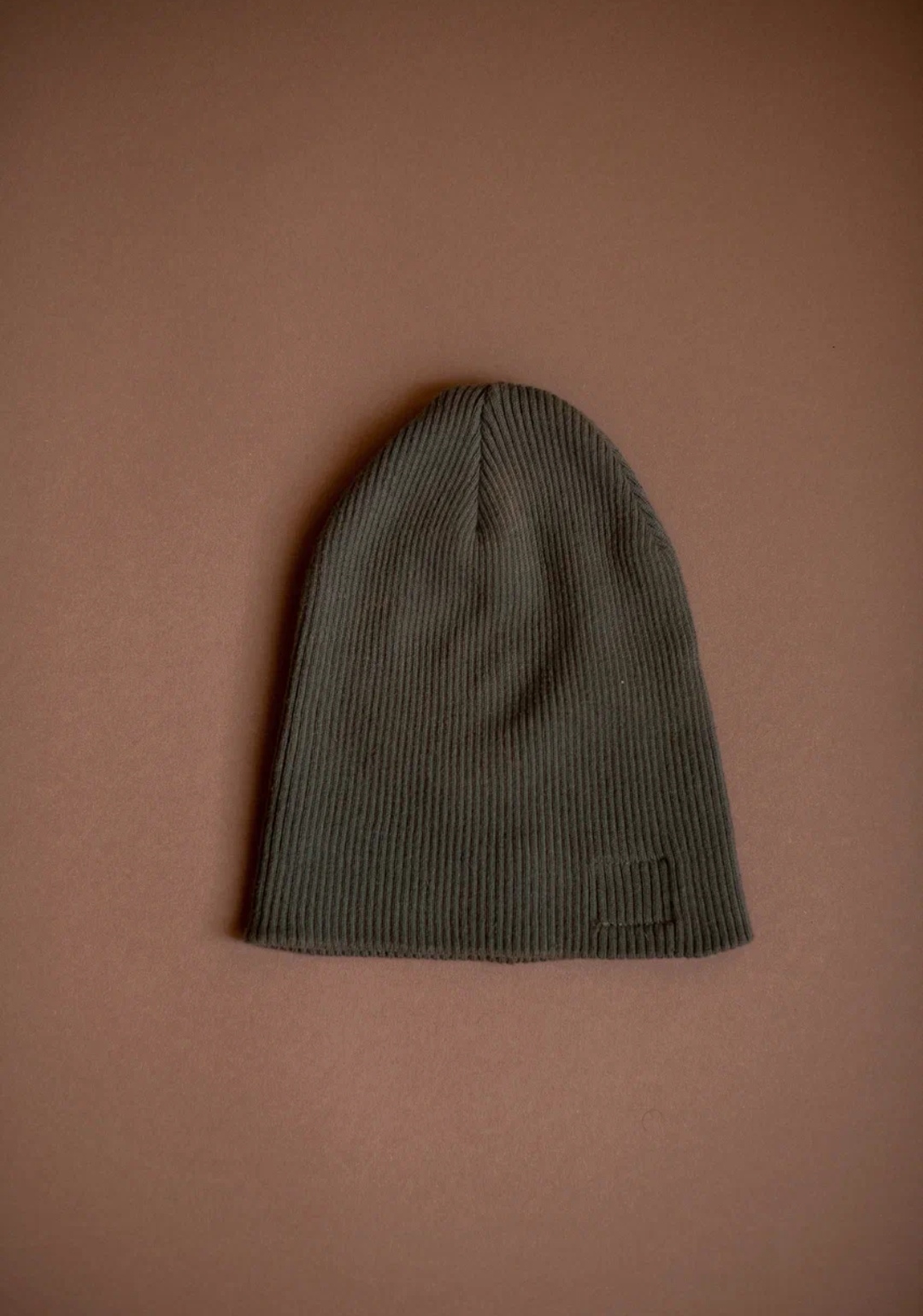 Шапка зеленая .