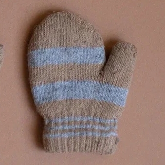 Варежки серо-коричневые