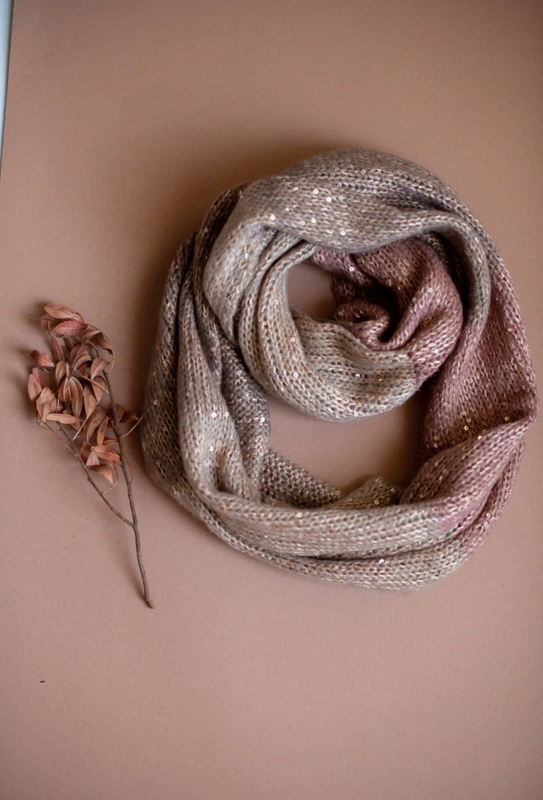 Снуд серо-коричневый