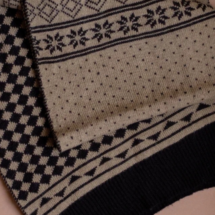 Шарф коричневый