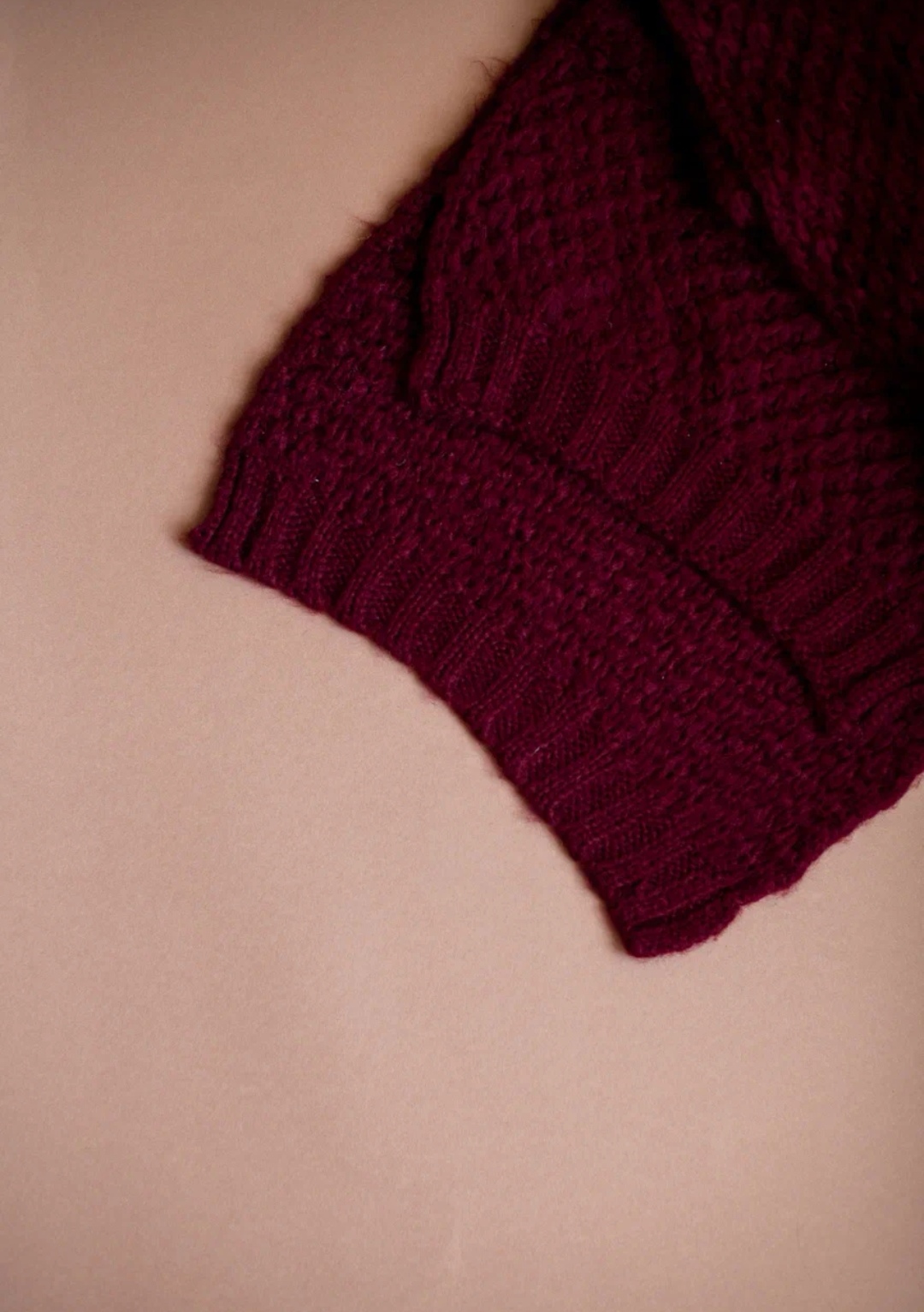 Шарф бордовый вязаный