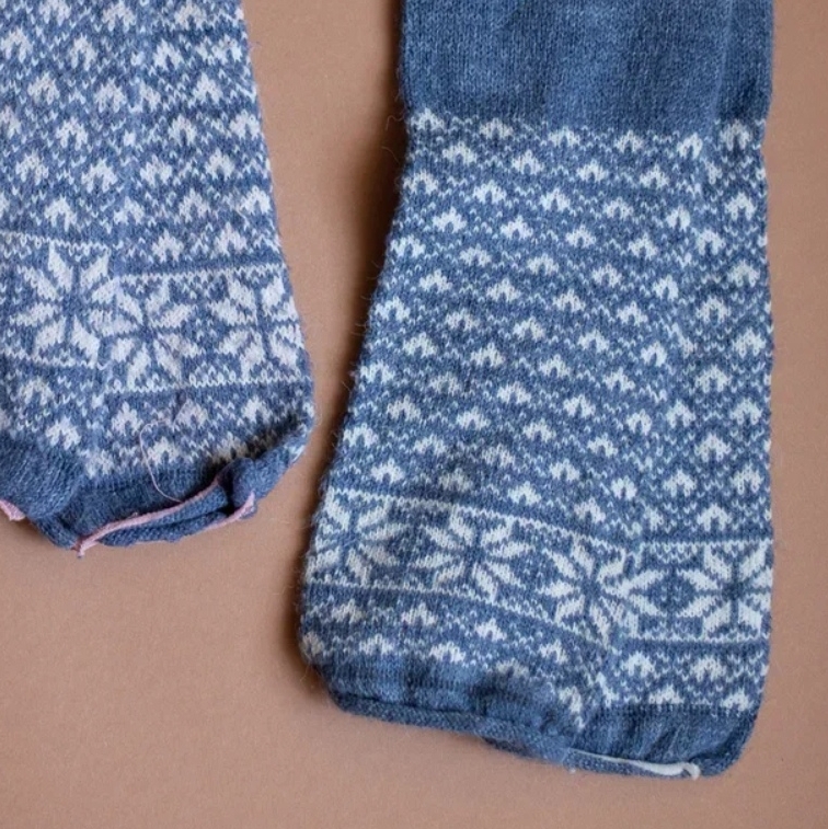 Шарф синий с орнаментом