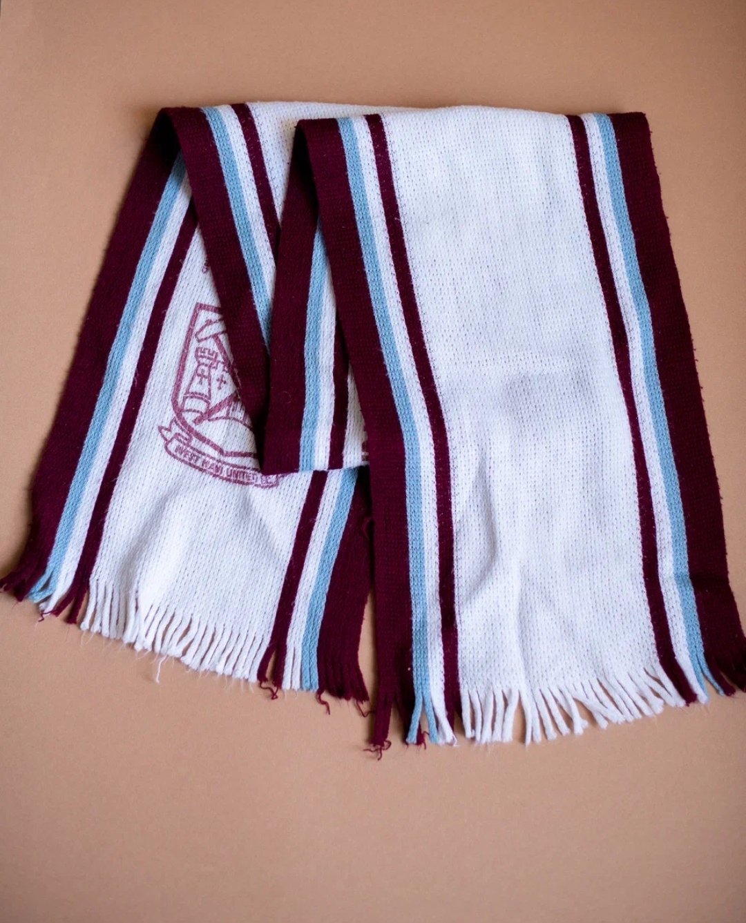 Шарф белый с бордовым