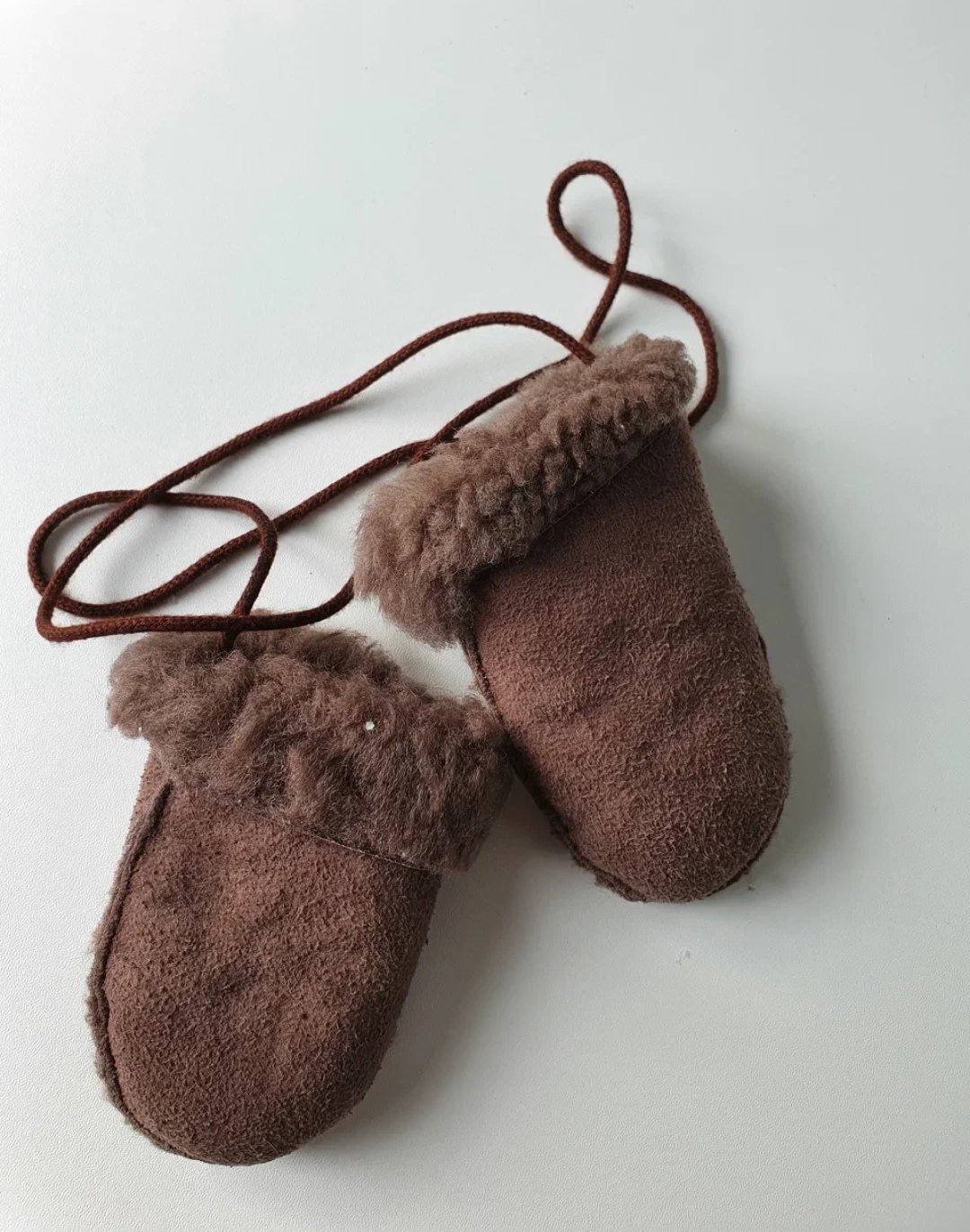 Варежки дубленые