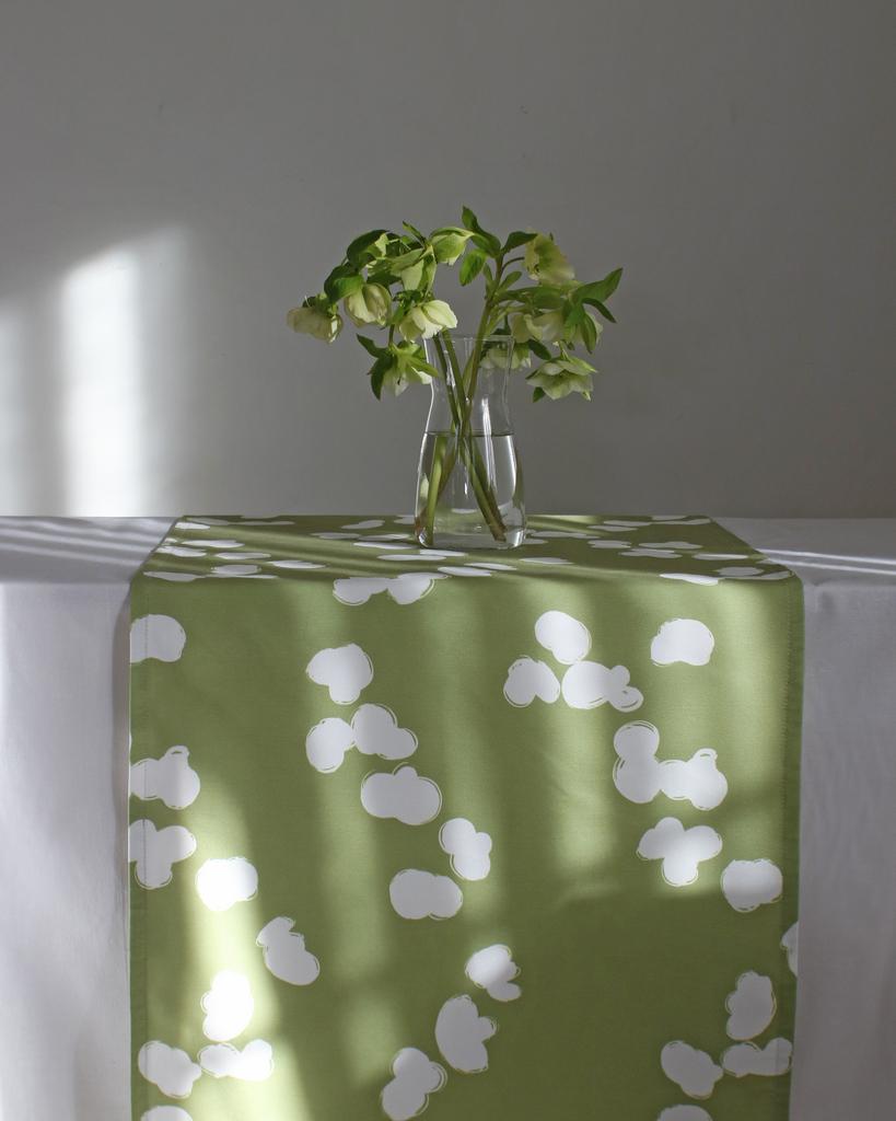 ДОРОЖКА НА СТОЛ "КАСАНИЕ ВОДЫ"ЗЕЛЕНАЯ