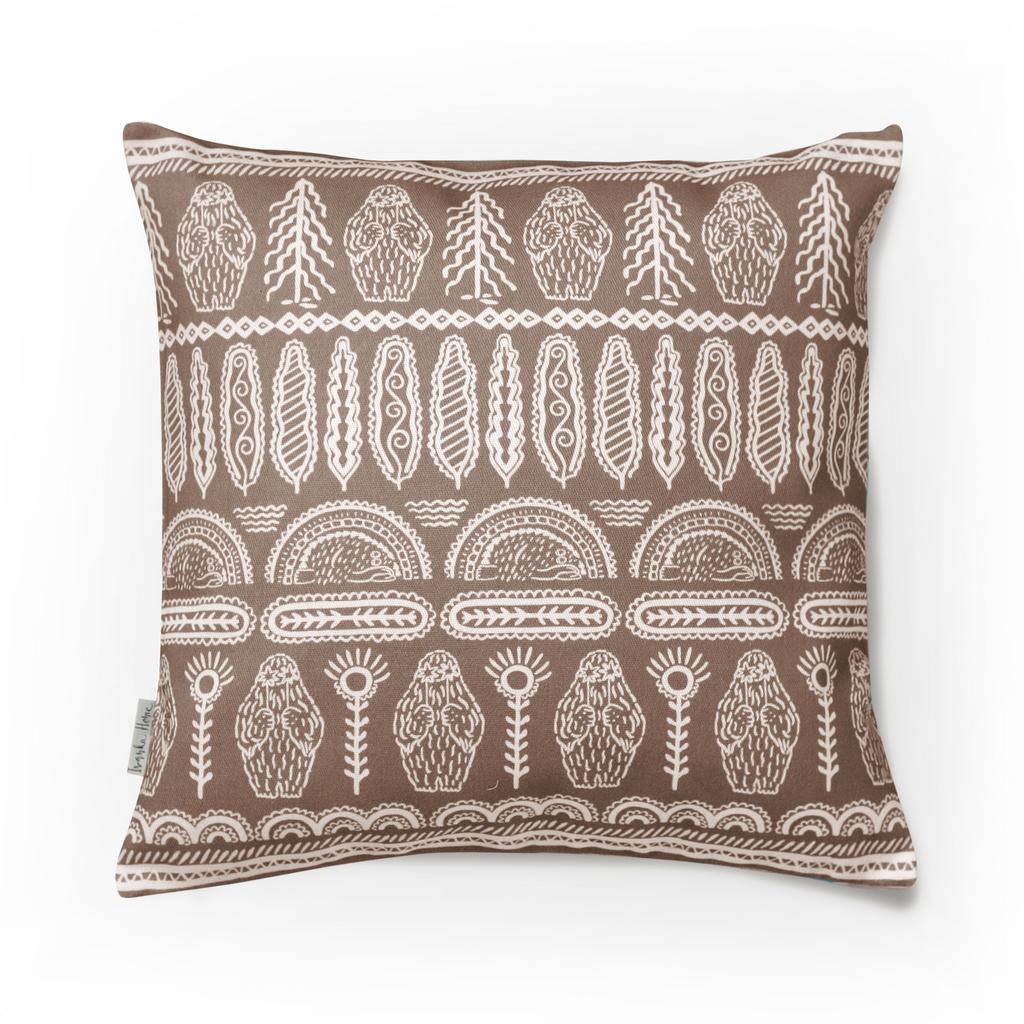 ПОДУШКА "ЛЕШИЙ БЕЗ ЛЫЖ" ореховая