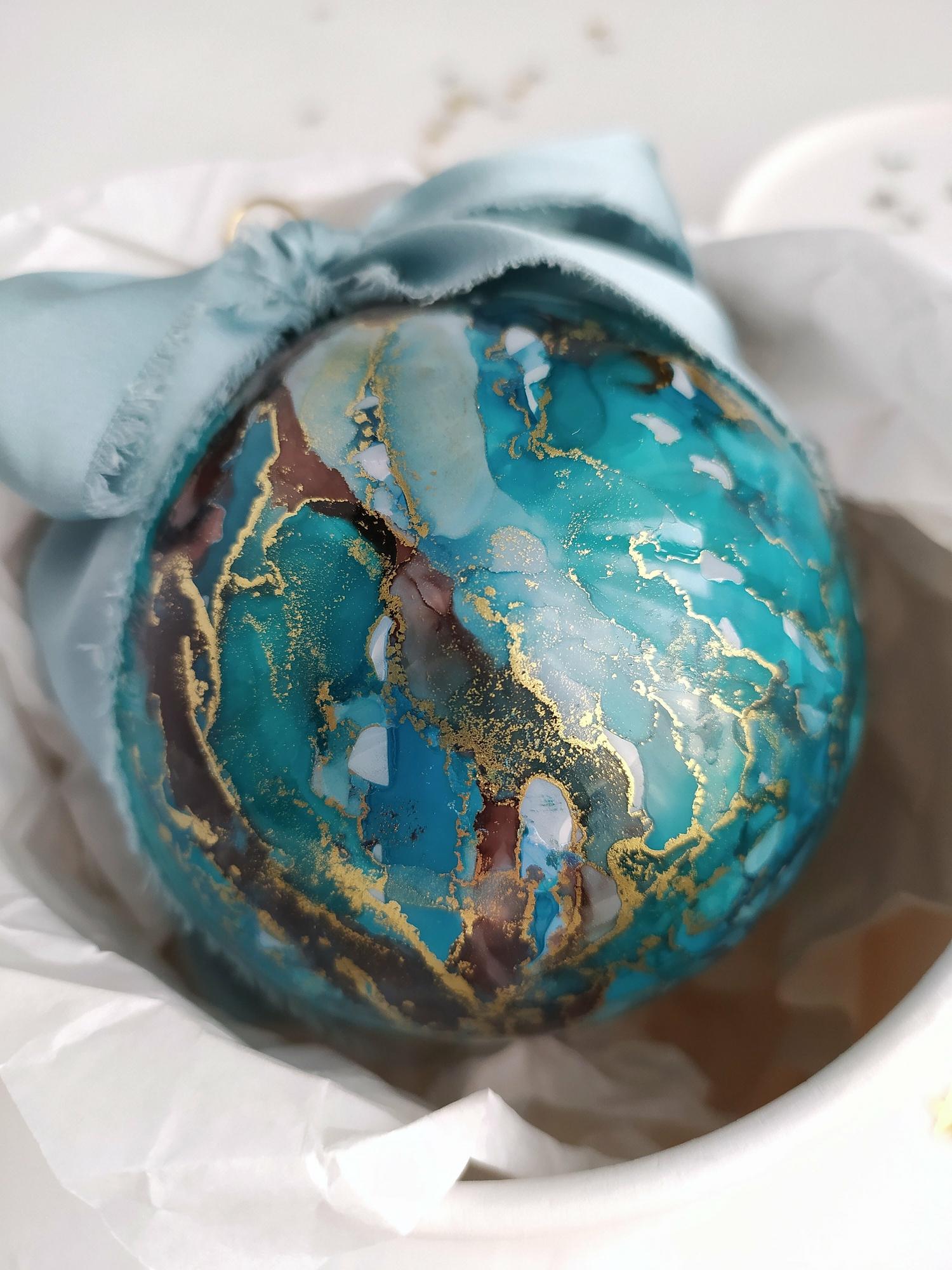 НОВОГОДНЯЯ ИГРУШКА НА ЕЛКУ РУЧНОЙ РАБОТЫ, ШАР "ИЗУМРУД"