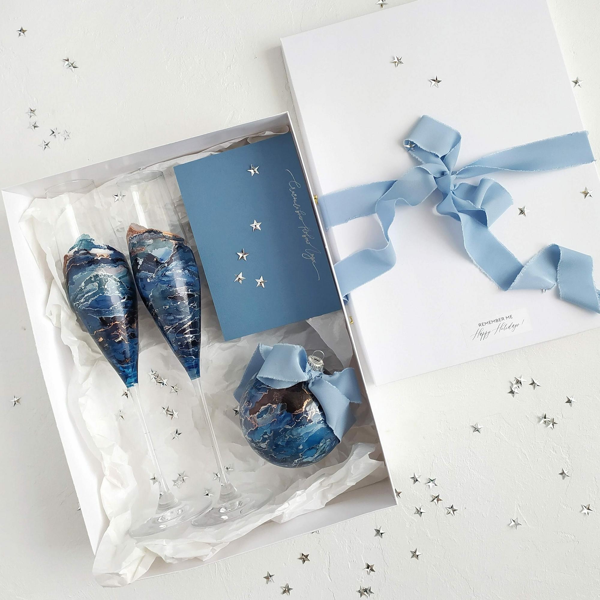 ПОДАРОЧНЫЙ НАБОР БОКАЛЫ СВОН С ЕЛОЧНЫМ ШАРОМ, "ЛАЗУРИТ"