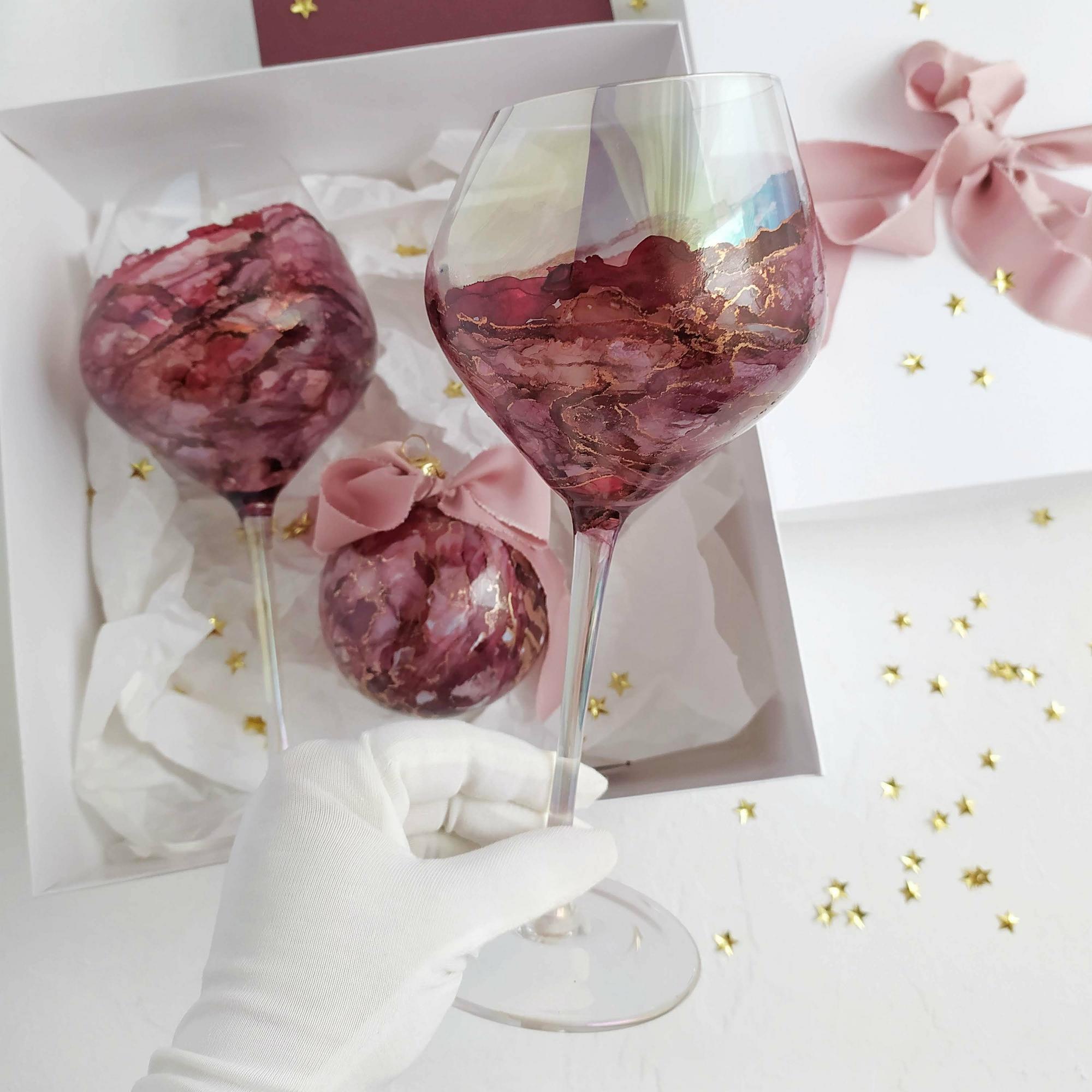ПОДАРОЧНЫЙ НАБОР БОКАЛЫ ИЛЛЮЗИЯ (ДЛЯ ВИНА) С ЕЛОЧНЫМ ШАРОМ, "МЕДНЫЙ"