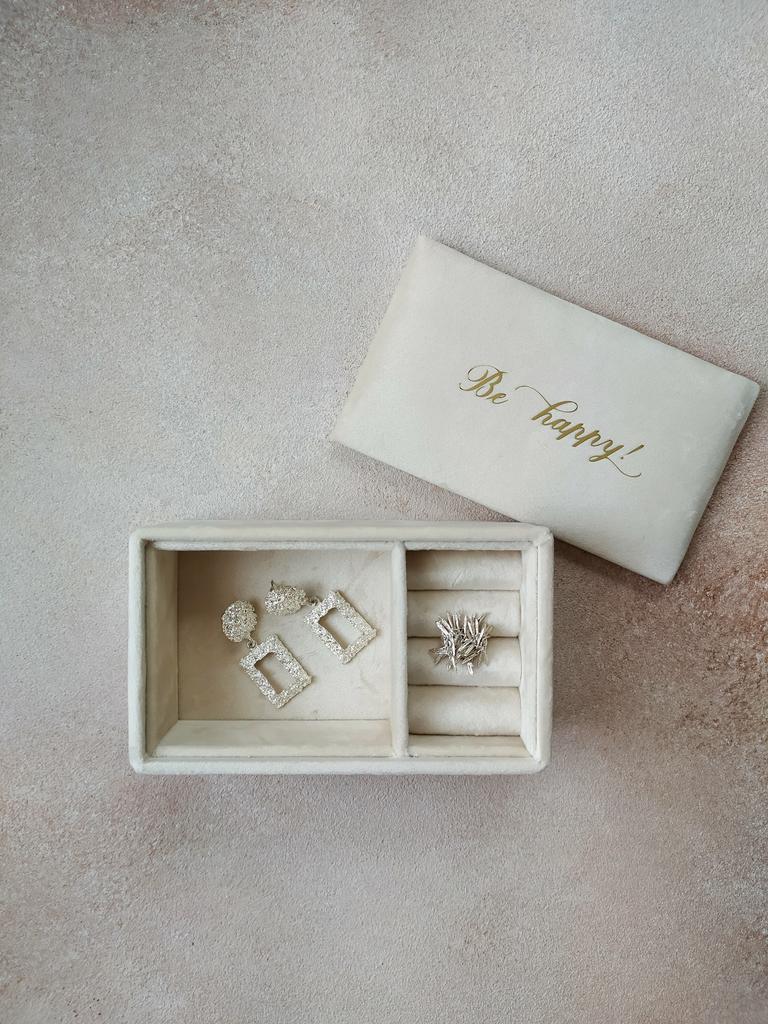 ШКАТУЛКА ДЛЯ УКРАШЕНИЙ размер S "АЙВОРИ"