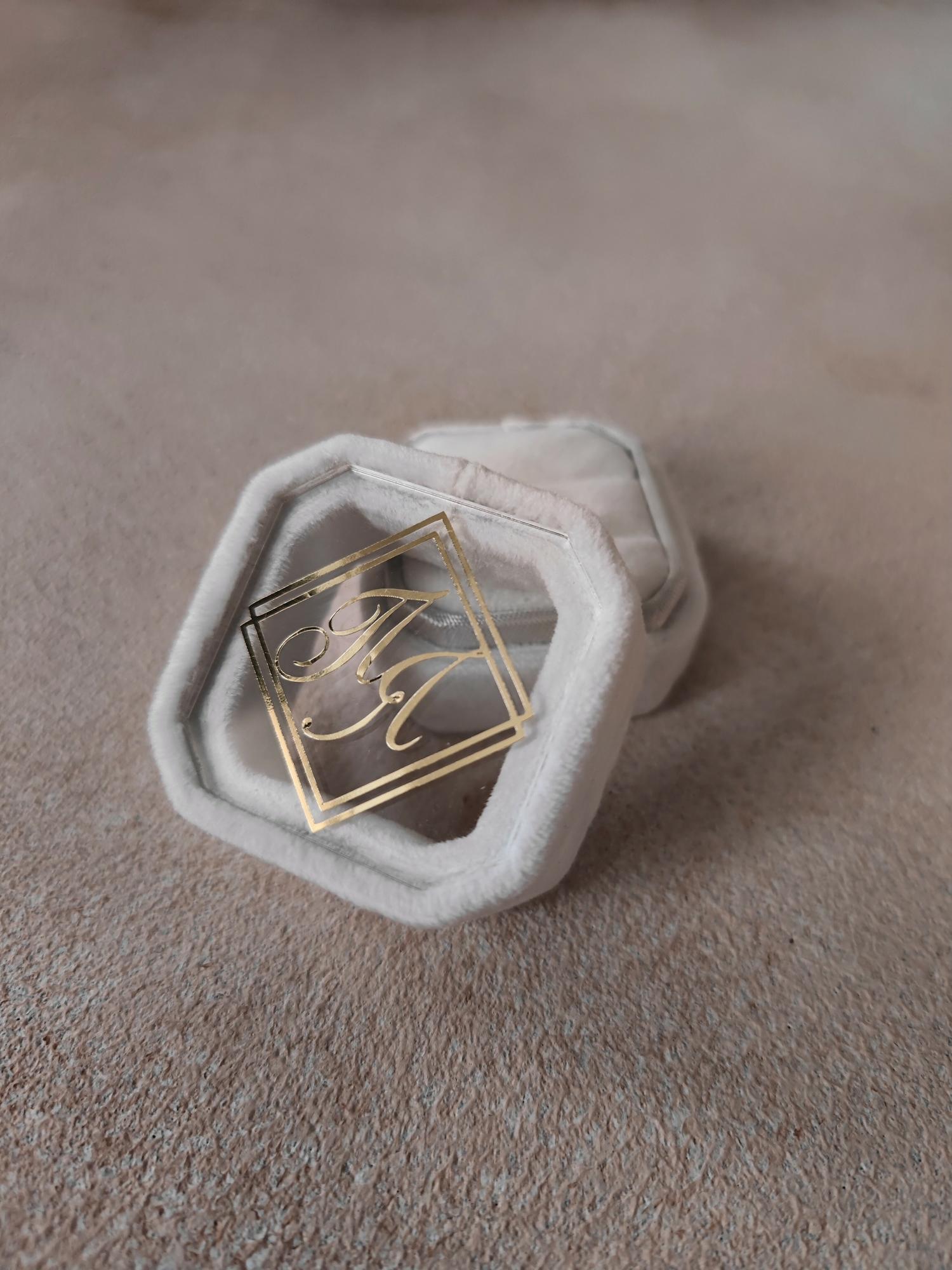 КОРОБОЧКА ДЛЯ КОЛЕЦ БАРХАТНАЯ С ОРГСТЕКЛОМ #2 (ЛЮБОЙ ЦВЕТ БАРХАТА)