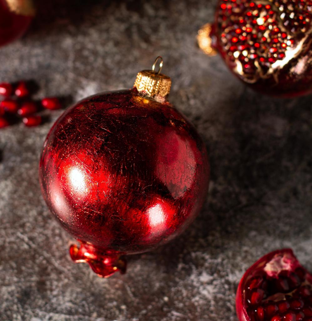 ИГРУШКА НА ЕЛКУ РУЧНОЙ РАБОТЫ, "ГРАНАТ БОЛЬШОЙ"