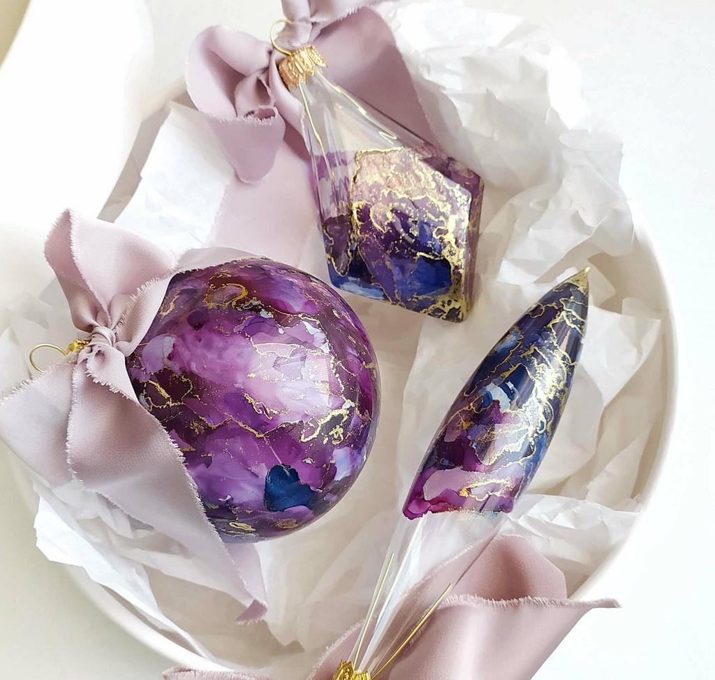 НАБОР НОВОГОДНИХ ИГРУШЕК НА ЕЛКУ РУЧНОЙ РАБОТЫ,  "АМЕТИСТОВЫЙ"