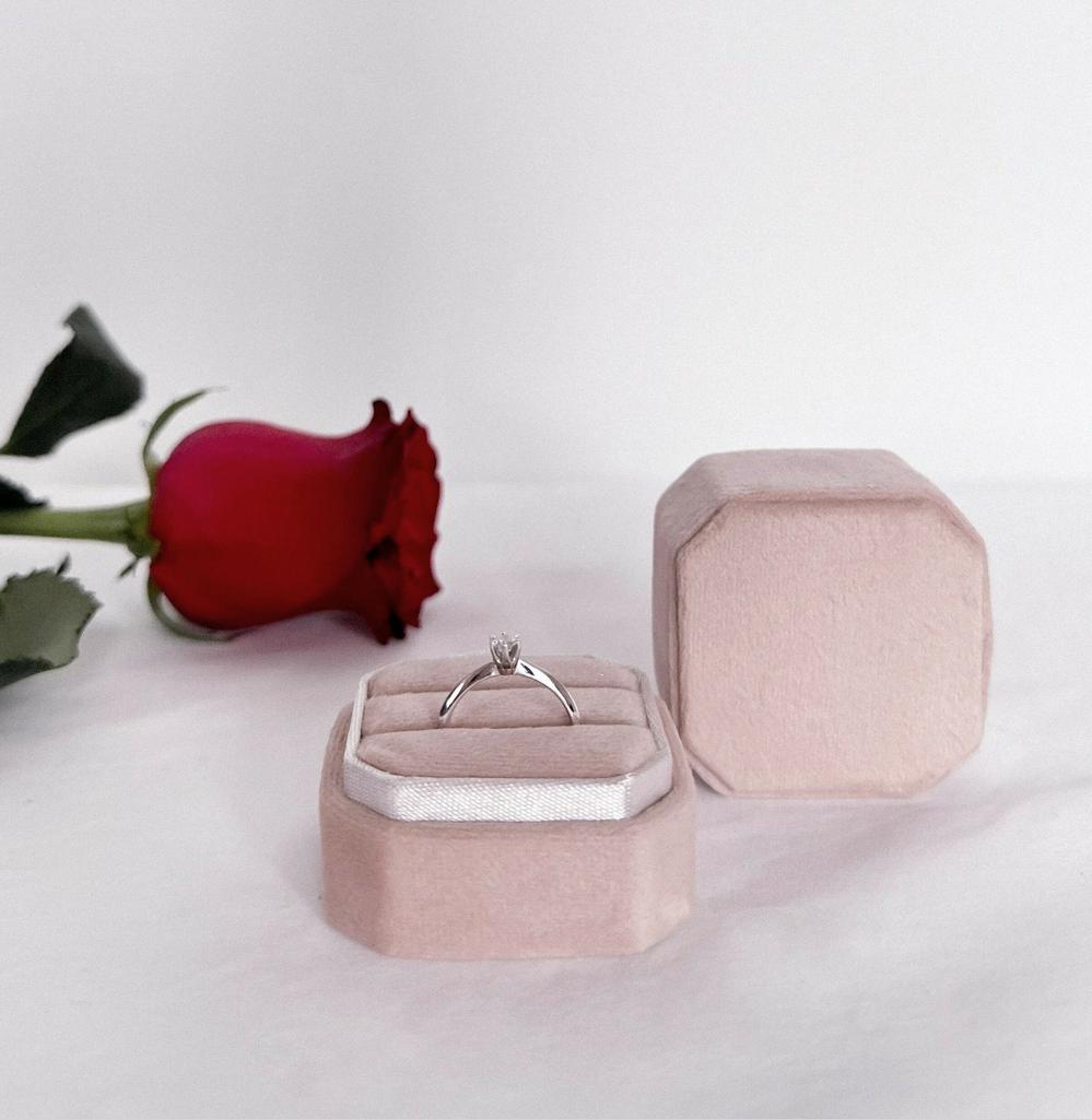 КОРОБОЧКА ДЛЯ КОЛЕЦ "УТРЕННИЙ ПОЦЕЛУЙ"