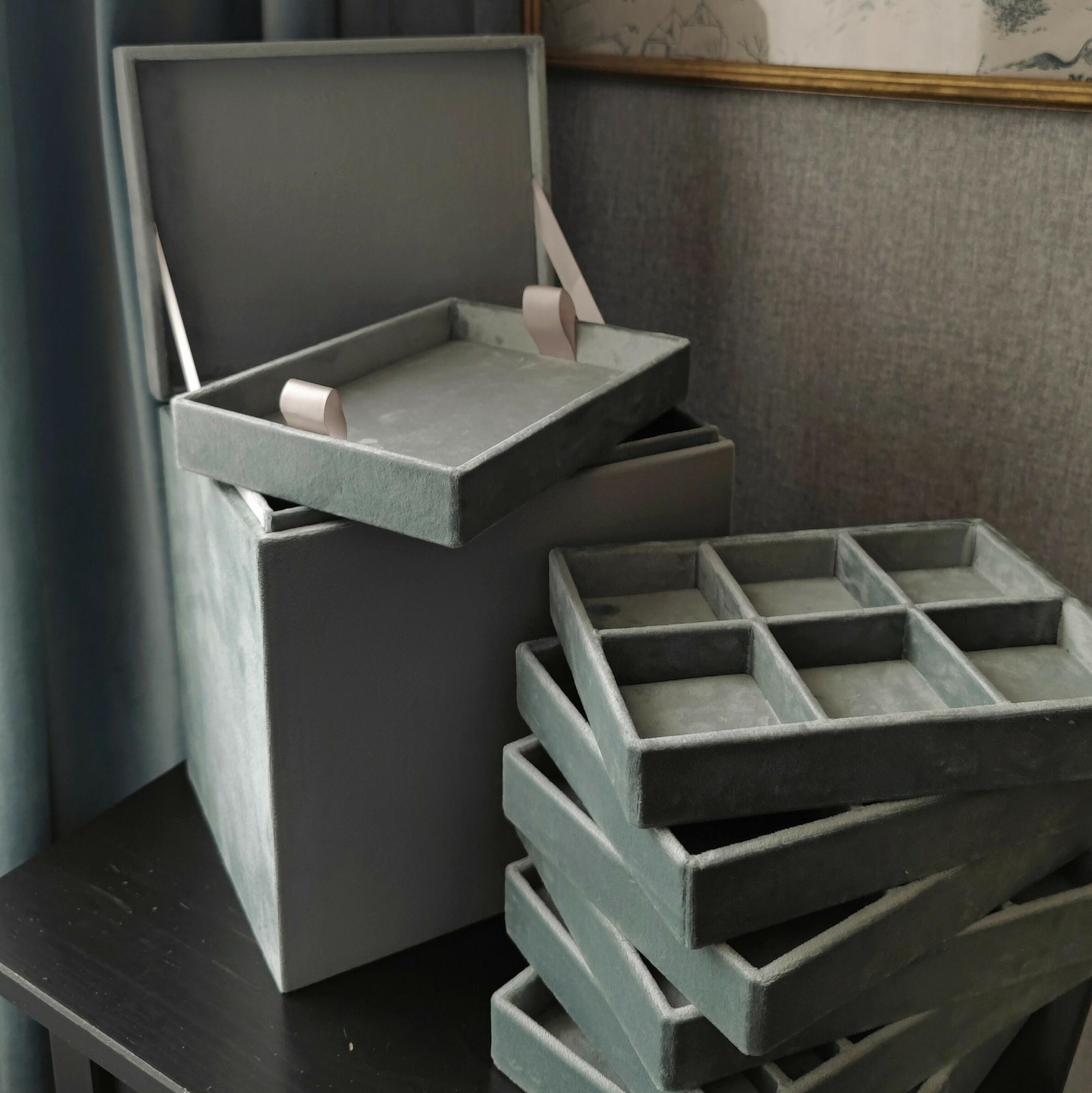 ШКАТУЛКА ДЛЯ УКРАШЕНИЙ СЕМИЯРУСНАЯ (ЛЮБОЙ ЦВЕТ БАРХАТА)