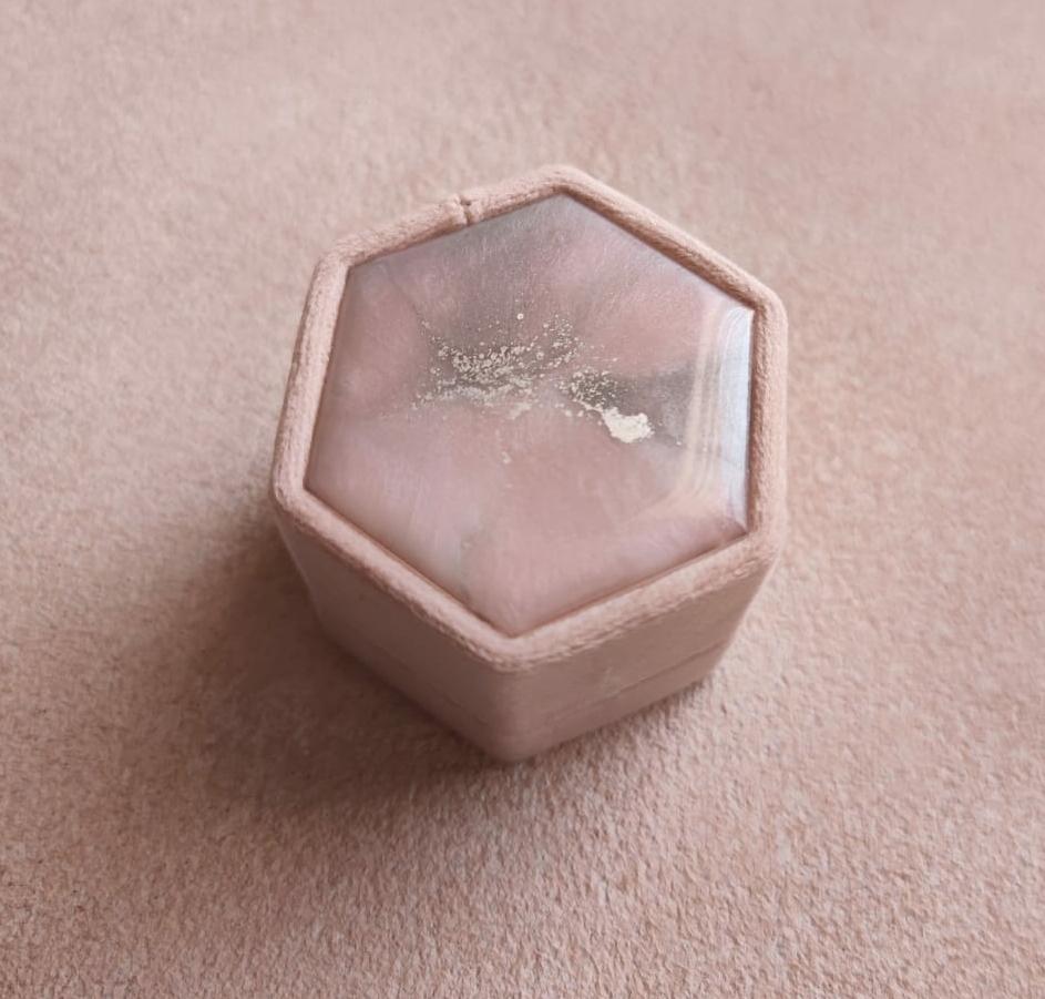 КОРОБОЧКА ДЛЯ КОЛЕЦ С ЭПОКСИДНОЙ ВСТАВКОЙ "ШЕСТИУГОЛЬНИК"