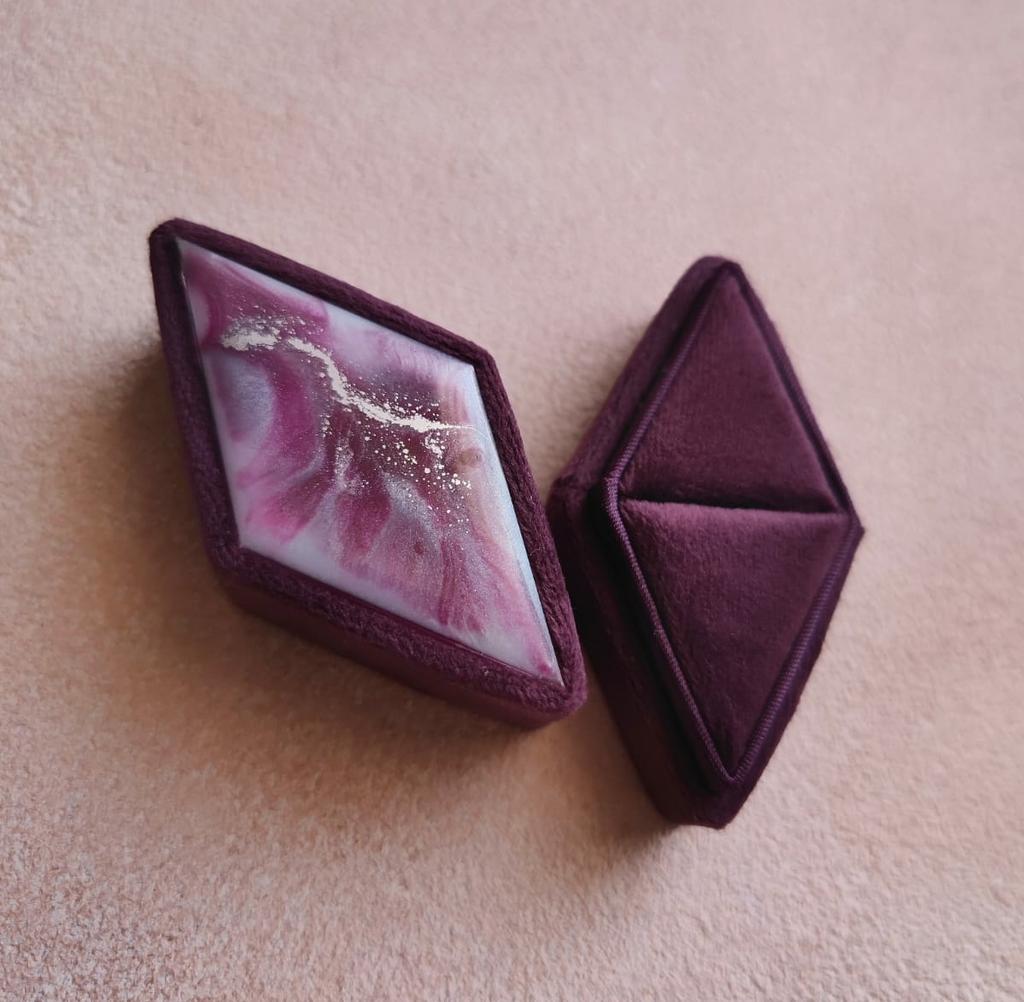 КОРОБОЧКА ДЛЯ КОЛЕЦ С ЭПОКСИДНОЙ ВСТАВКОЙ "РОМБ"