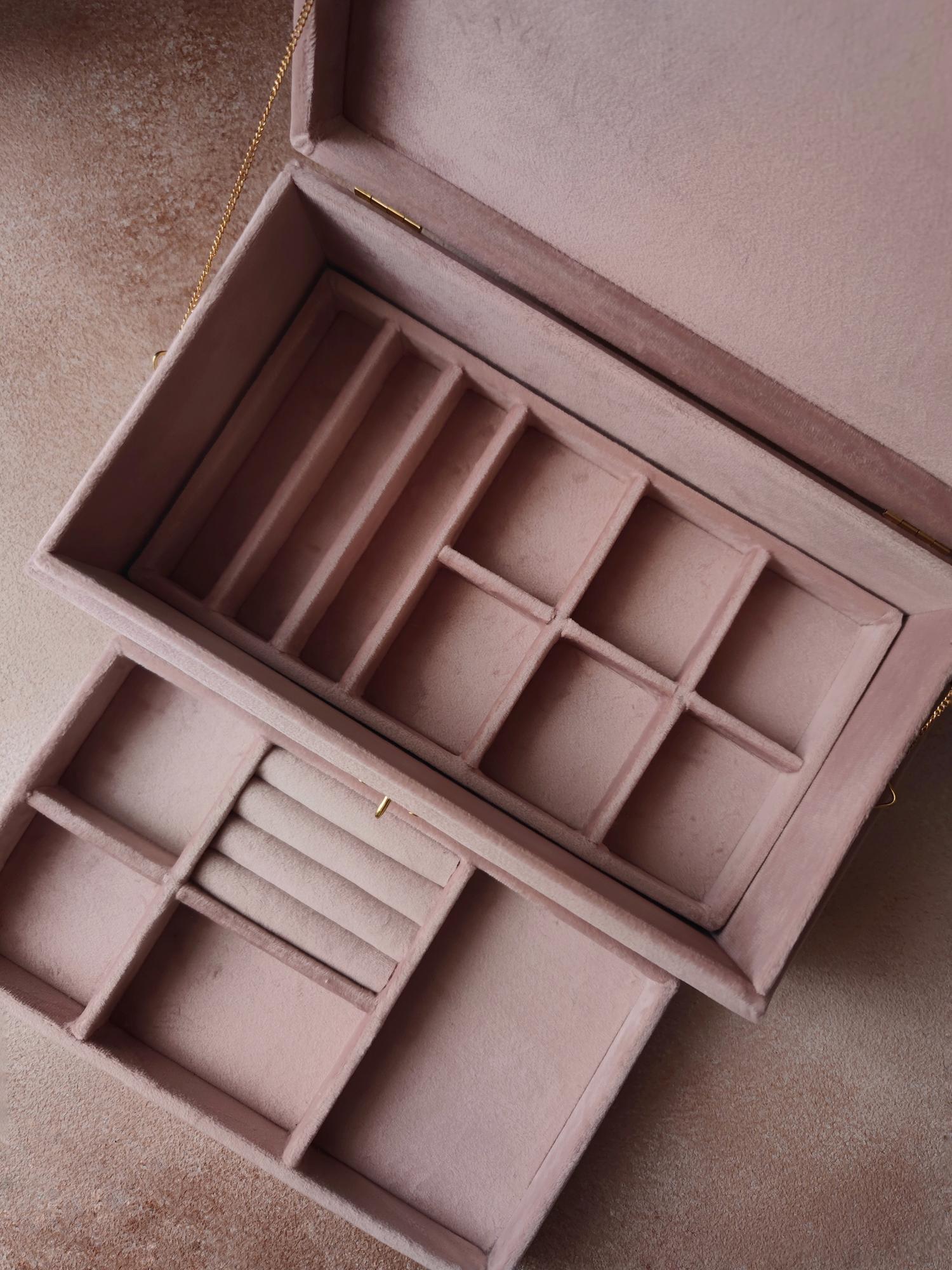 ШКАТУЛКА ДЛЯ УКРАШЕНИЙ ДВУХЪЯРУСНАЯ С НАВЕСНЫМ ЗАМКОМ (ЛЮБОЙ ЦВЕТ БАРХАТА)