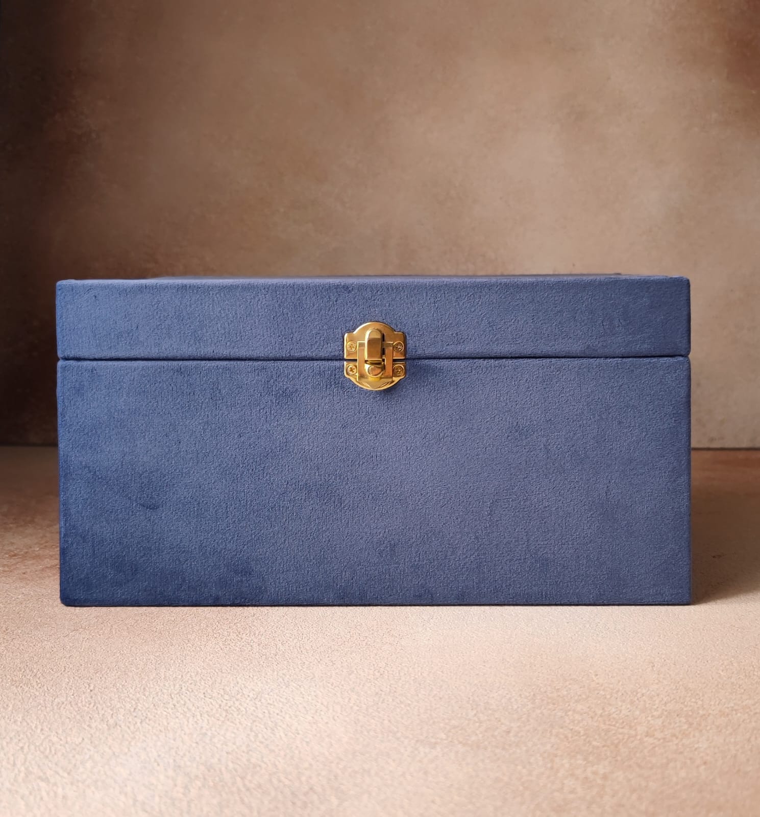 ШКАТУЛКА ДЛЯ УКРАШЕНИЙ ТРЕХЪЯРУСНАЯ (ЛЮБОЙ ЦВЕТ БАРХАТА)