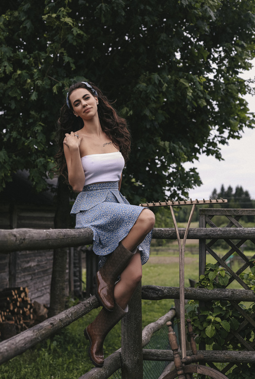 ЦВЕТОЧНАЯ МИНИ-ЮБКА С БАСКОЙ