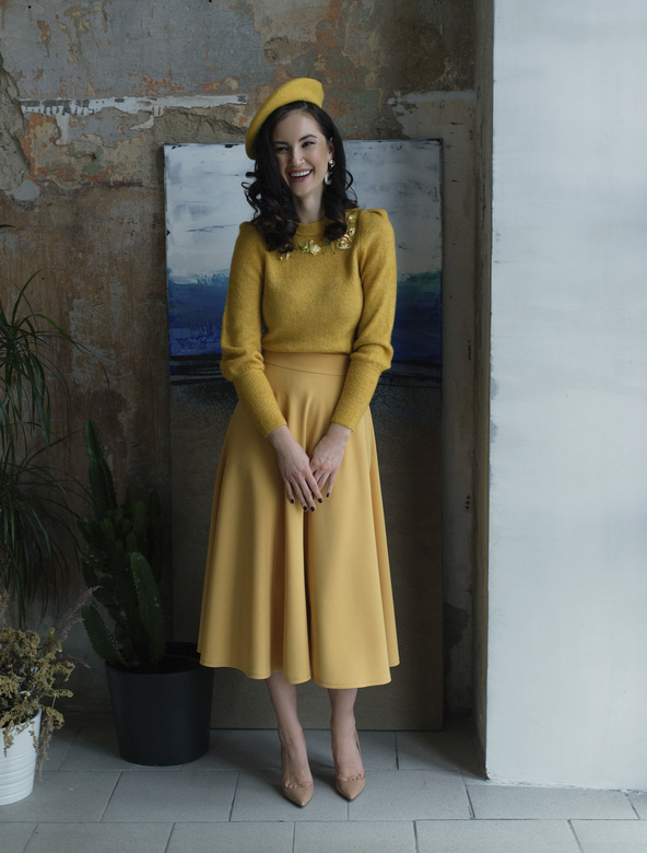 ЮБКА ПОЛУСОЛНЦЕ В КАНАРЕЕЧНОМ ЦВЕТЕ