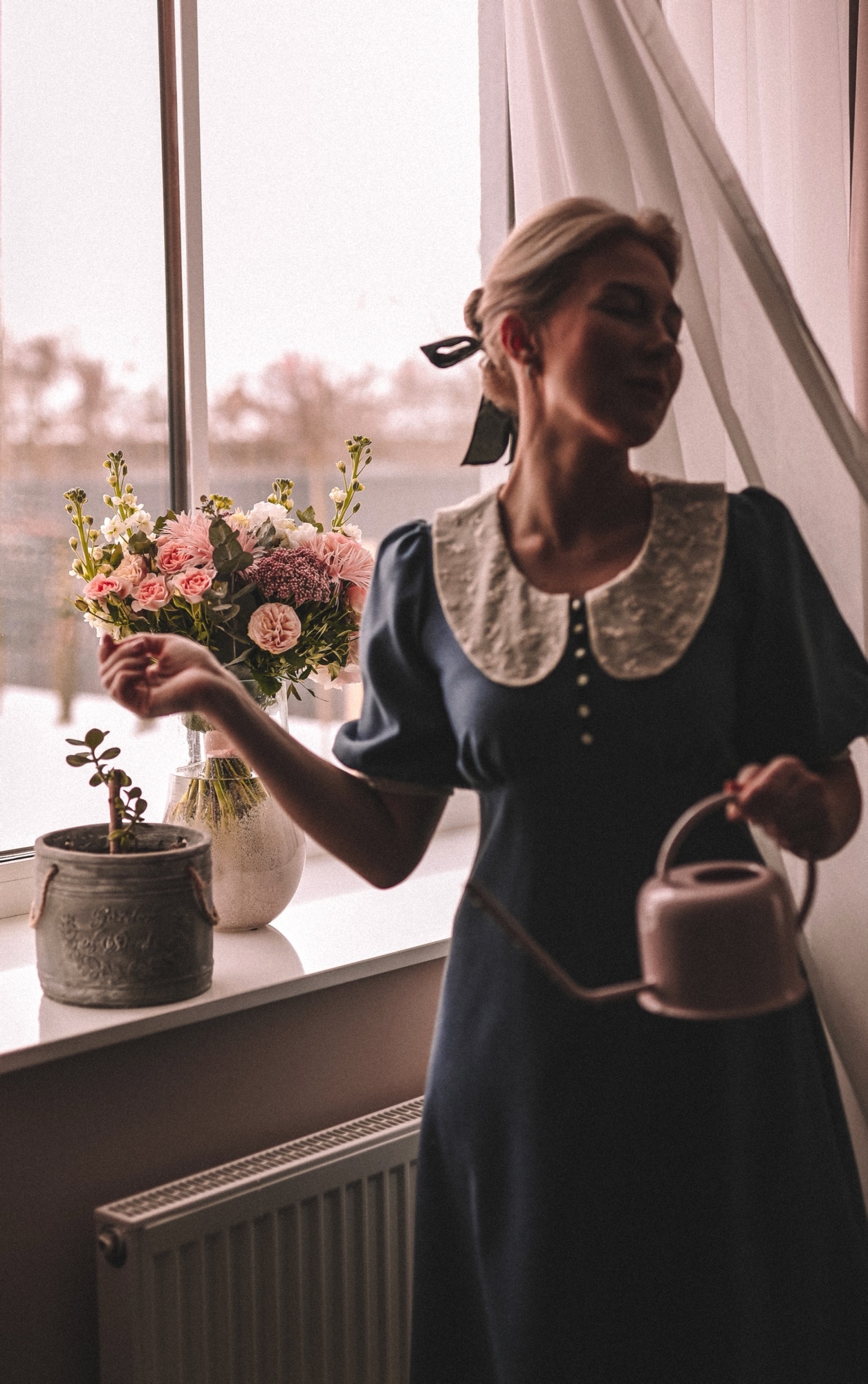 ПЛАТЬЕ ИЗ КАШЕМИРА С ДЕКОРАТИВНЫМ ВОРОТНИКОМ