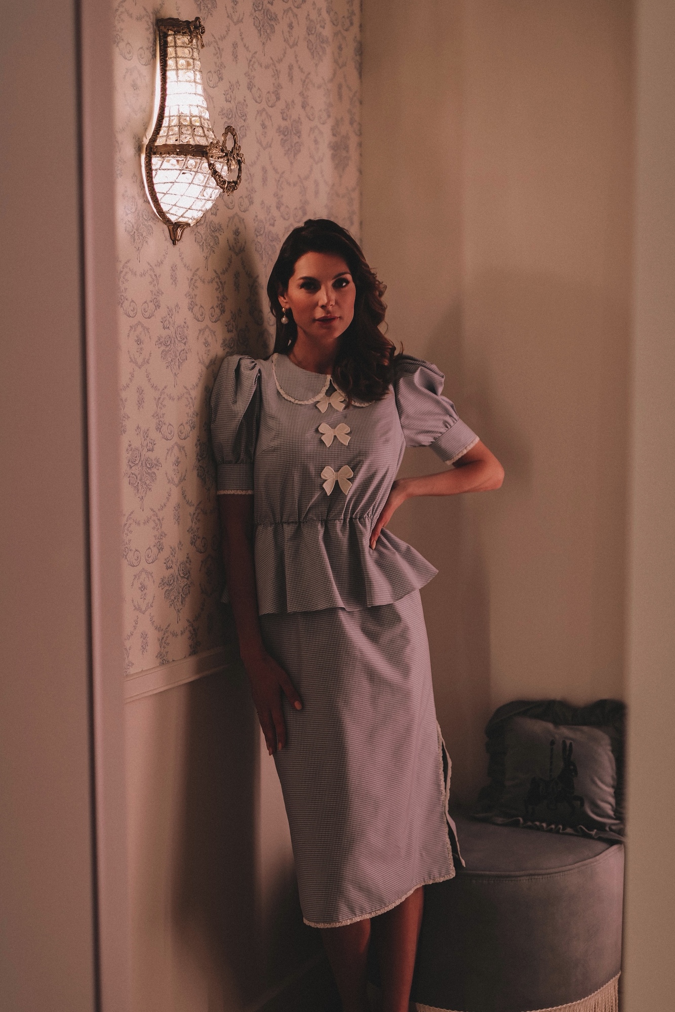 ПЛАТЬЕ В БЕЛО-ГОЛУБУЮ КЛЕТКУ С БАСКОЙ