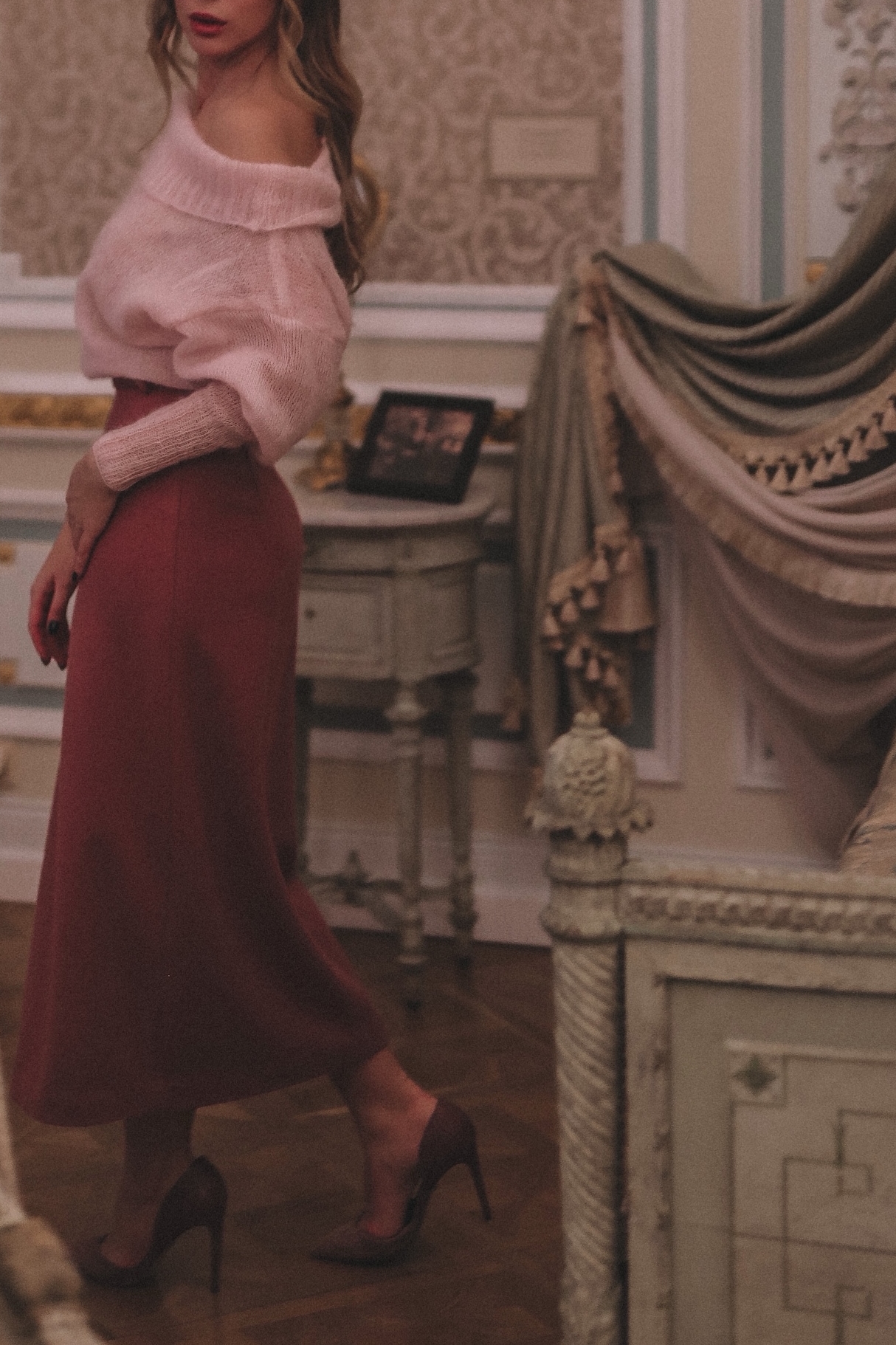 ЯГОДНАЯ ЮБКА МИДИ СО ШВОМ