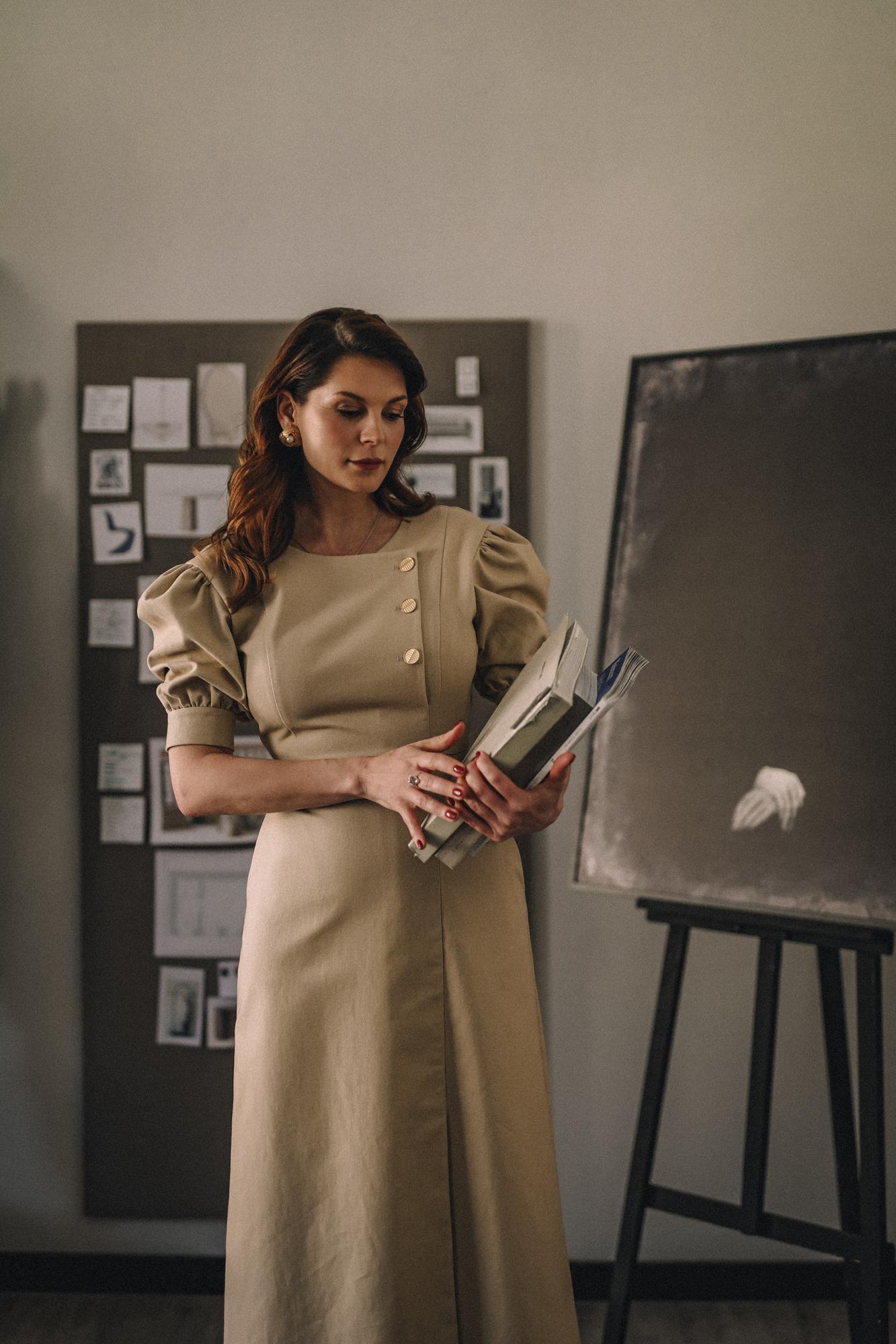 ДЖИНСОВОЕ ПЛАТЬЕ С ДЕКОРАТИВНЫМ БОРТОМ