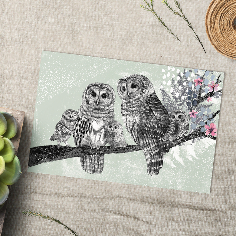Совиная семья на весенней ветке - открытка