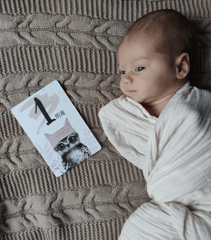 Карточки для фотографирования до года - для девочки - в розовом цвете