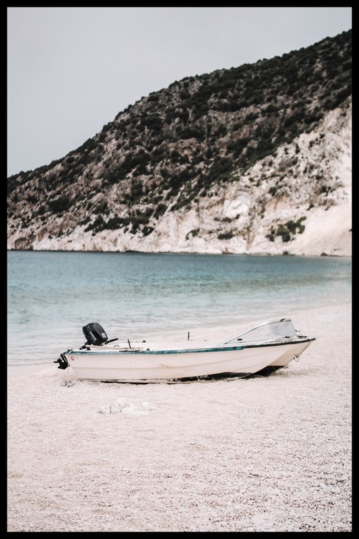 Постер Лодка На Пляже