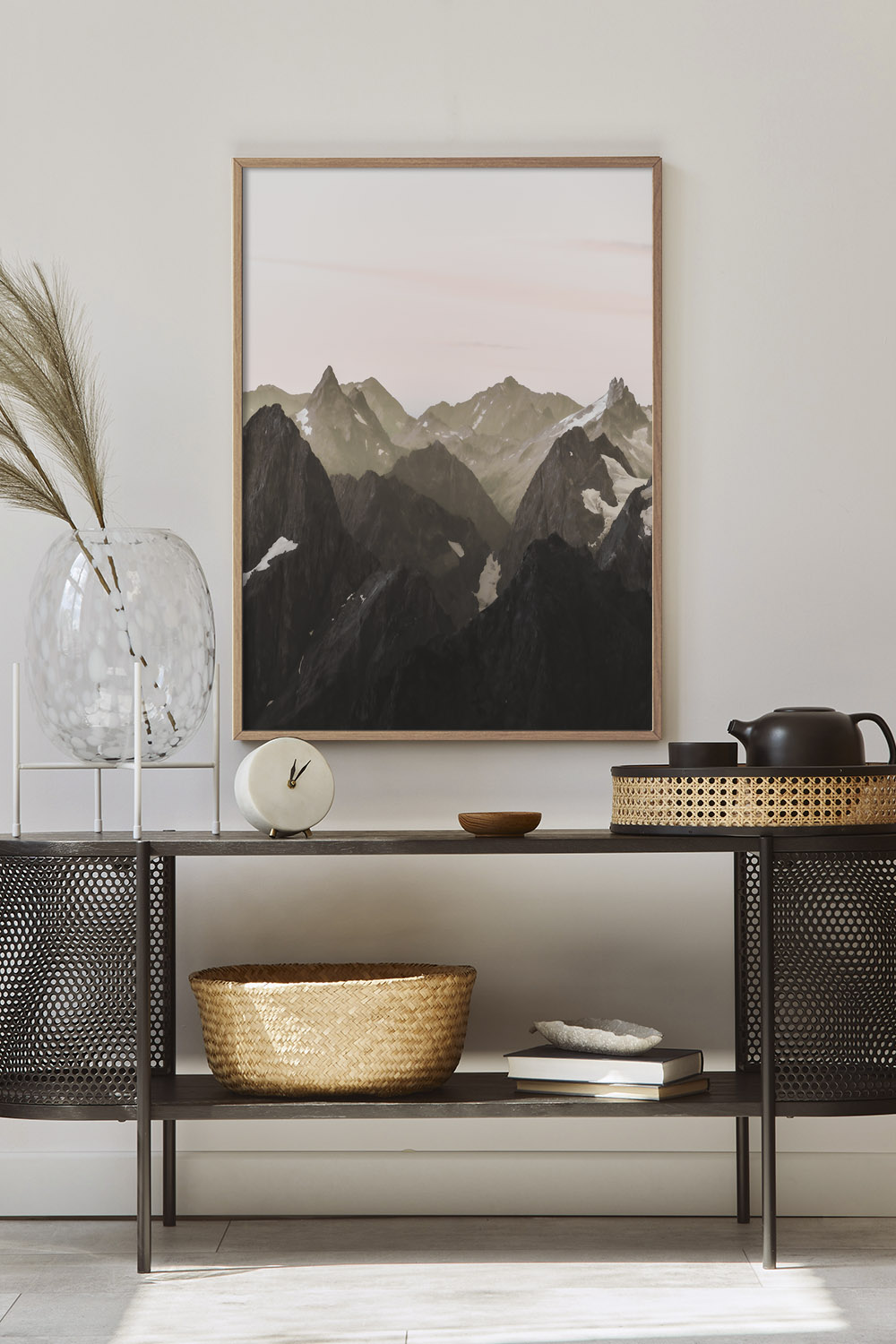 Постер Снег В Скалах #1