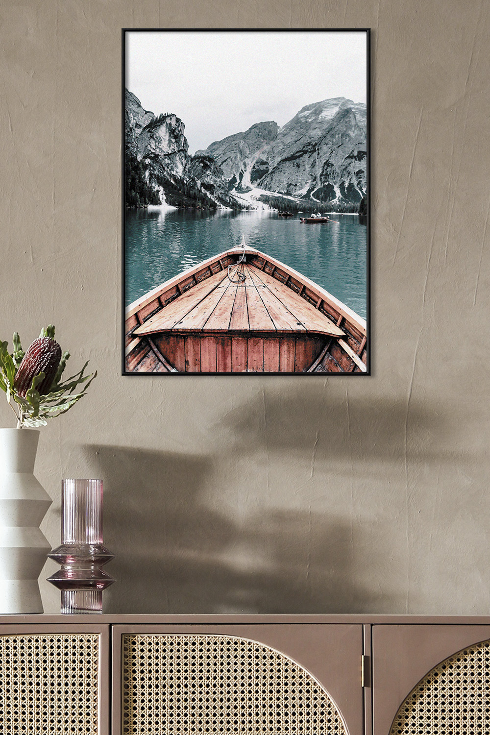 Постер Лодка На Озере В Горах