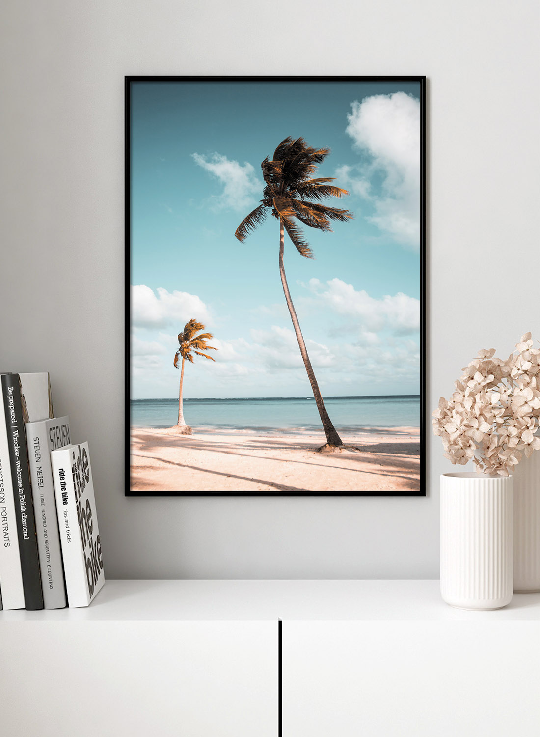 Постер Две Пальмы На Берегу